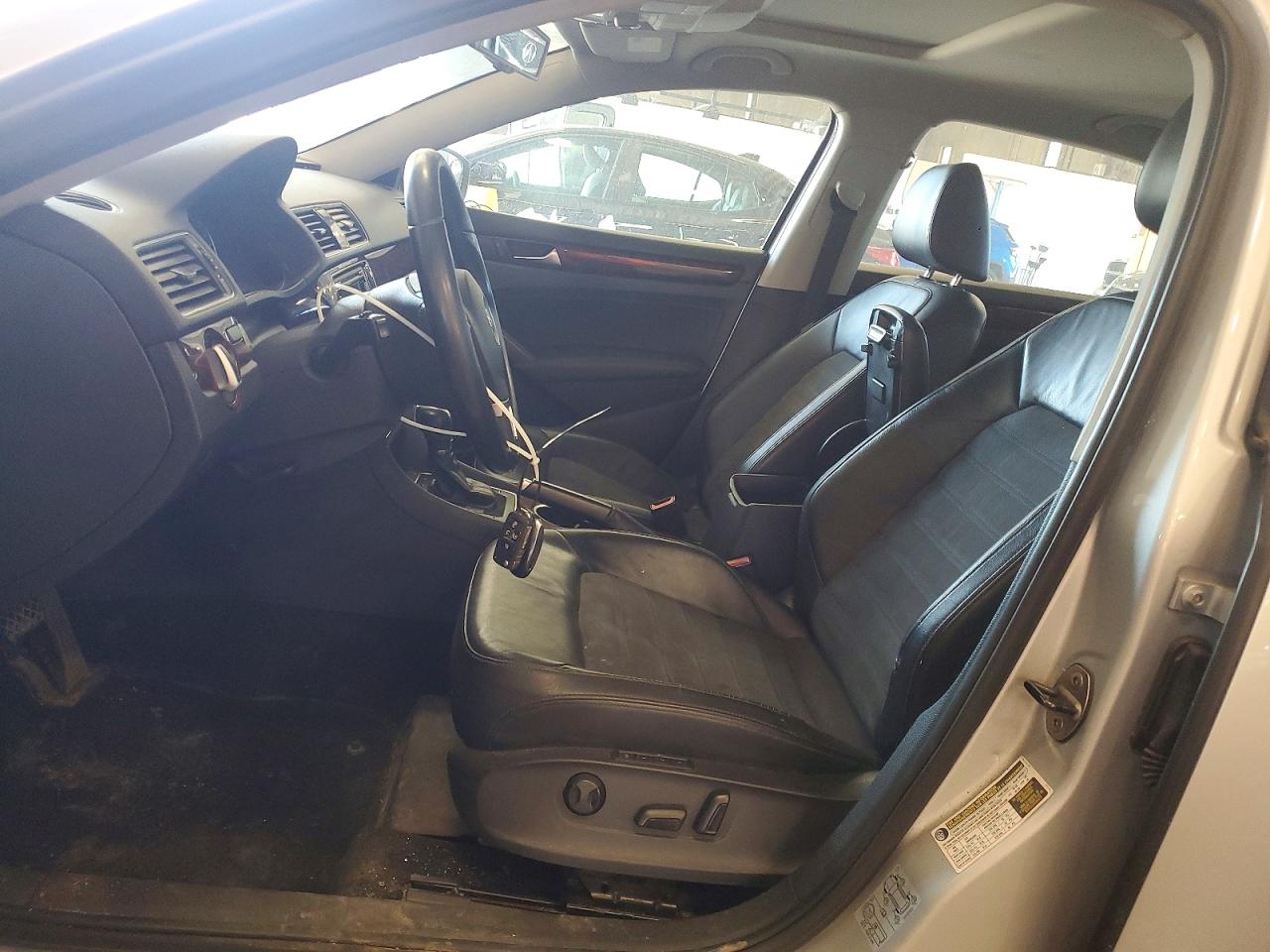 2013 Volkswagen Passat Sel Серый vin: 1VWCN7A32DC108220