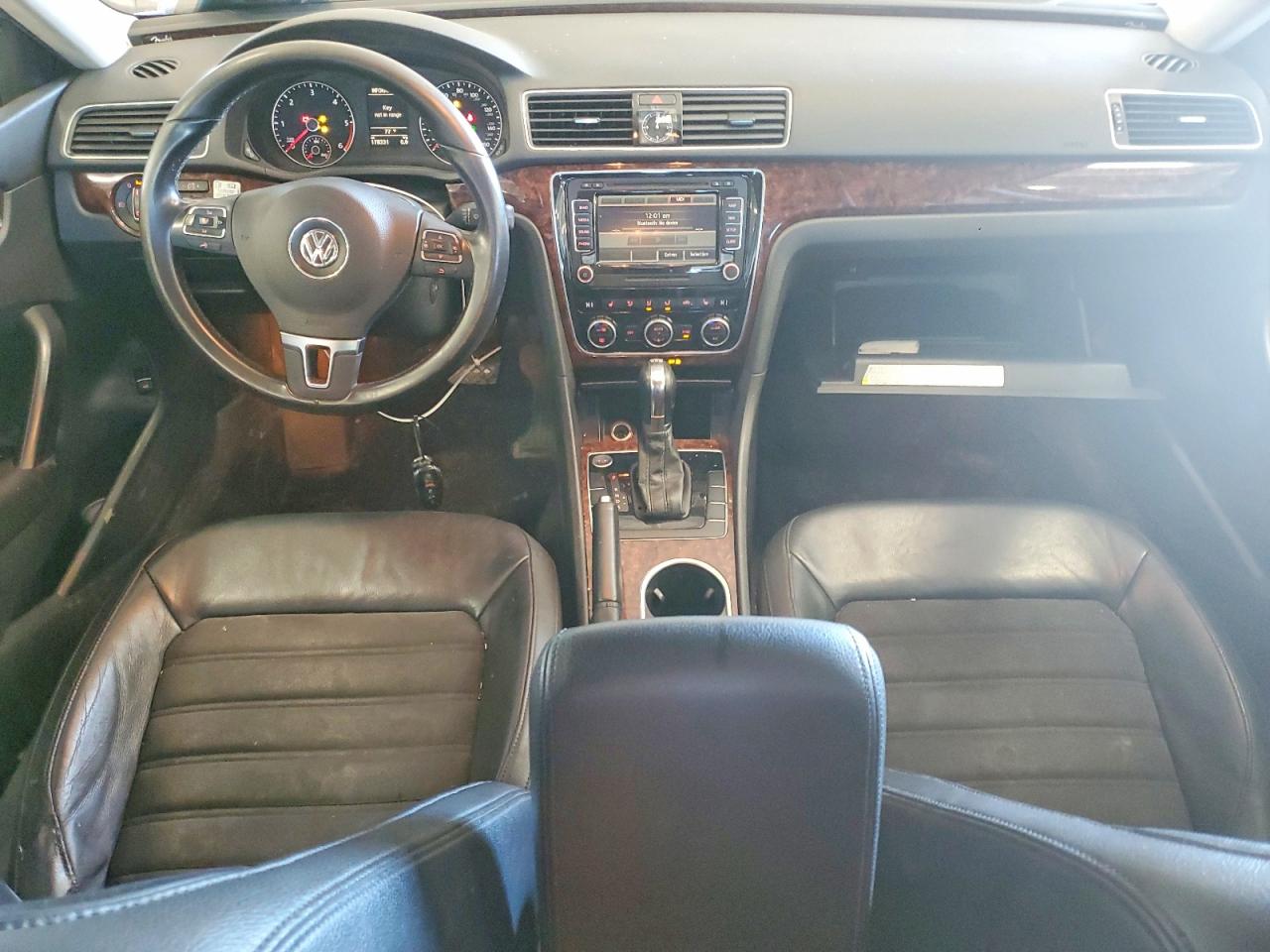 2013 Volkswagen Passat Sel Серый vin: 1VWCN7A32DC108220
