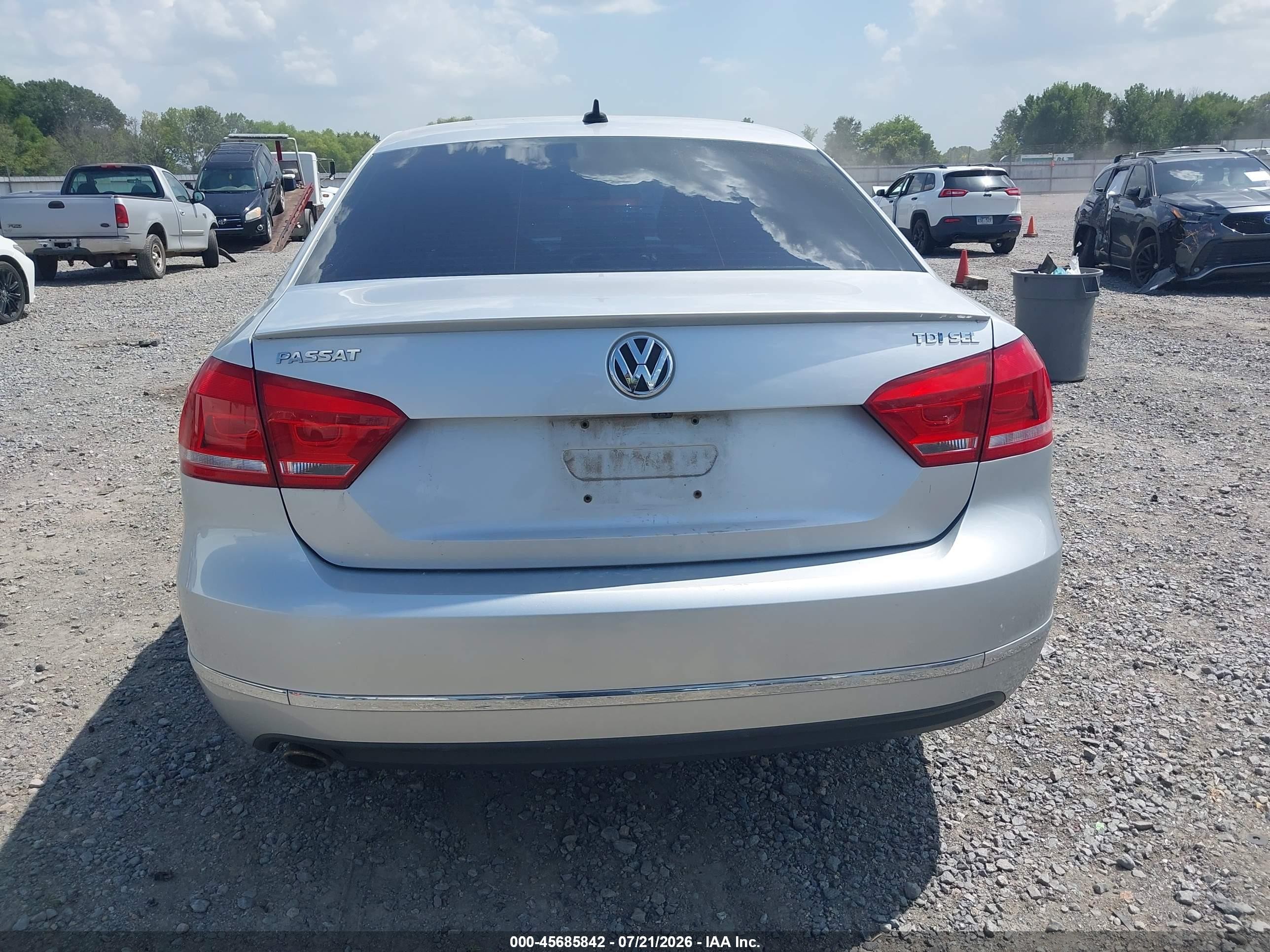 2013 Volkswagen Passat 2.0l Tdi Sel Premium Silver vin: 1VWCN7A32DC137359