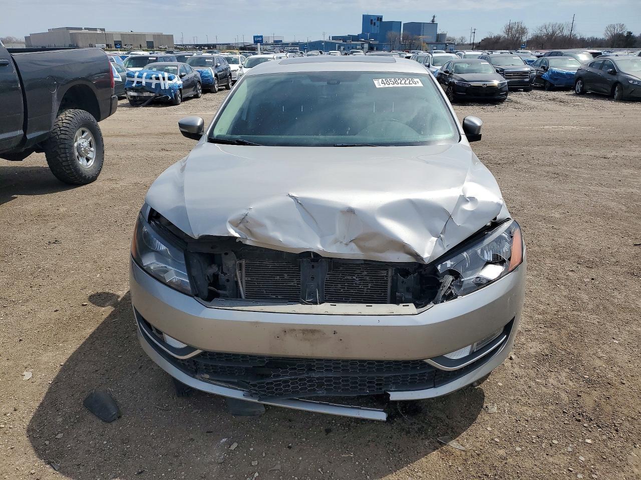 2013 Volkswagen Passat Sel Silver vin: 1VWCN7A32DC142044