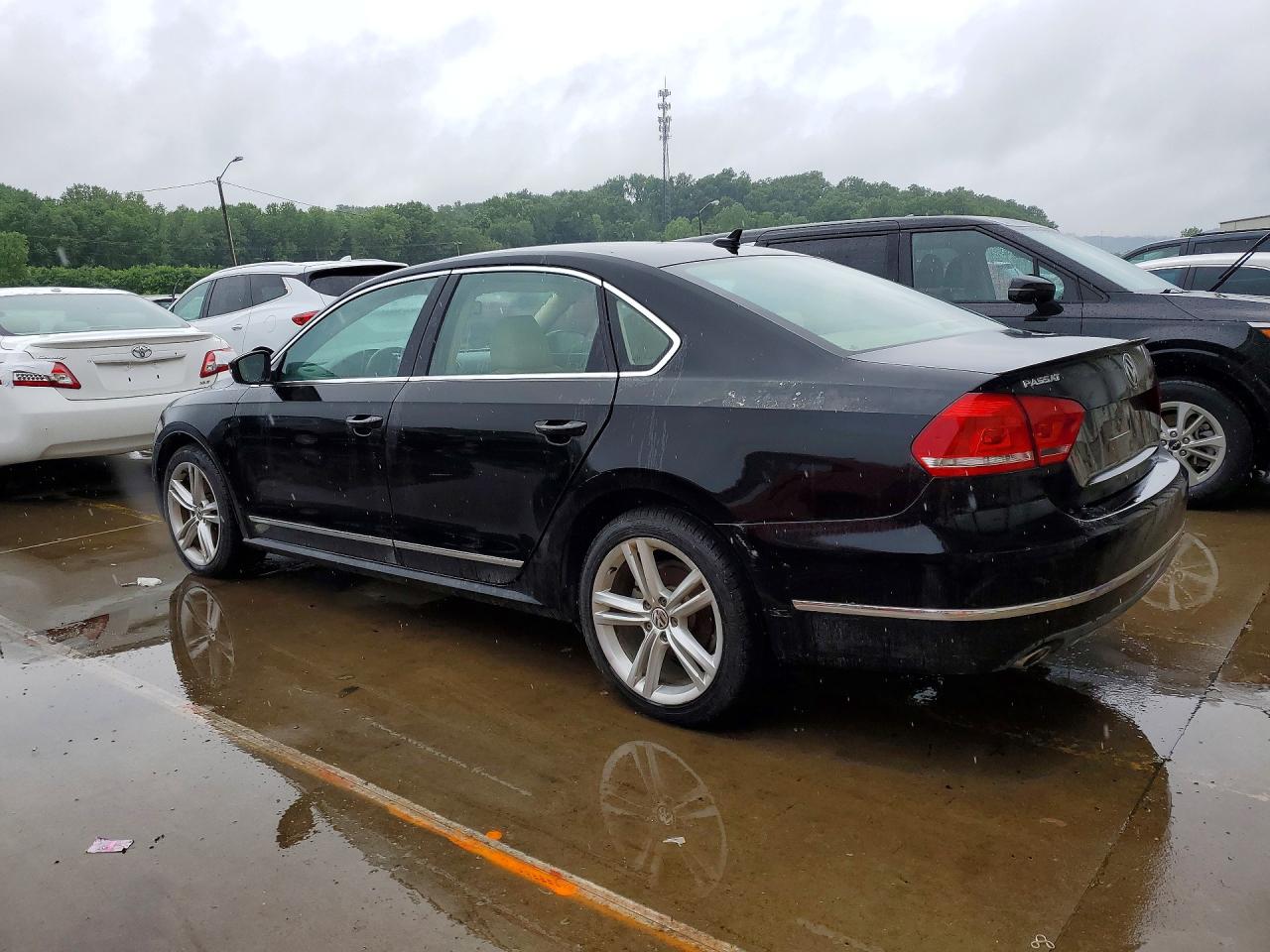 2014 Volkswagen Passat Black vin: 1VWCN7A32EC010564