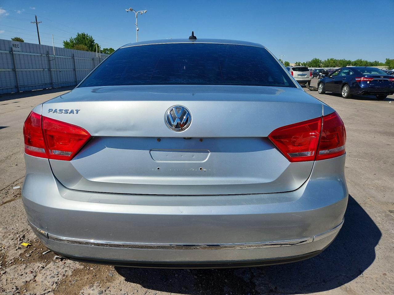 2014 Volkswagen Passat Sel Серебряный vin: 1VWCN7A32EC046870