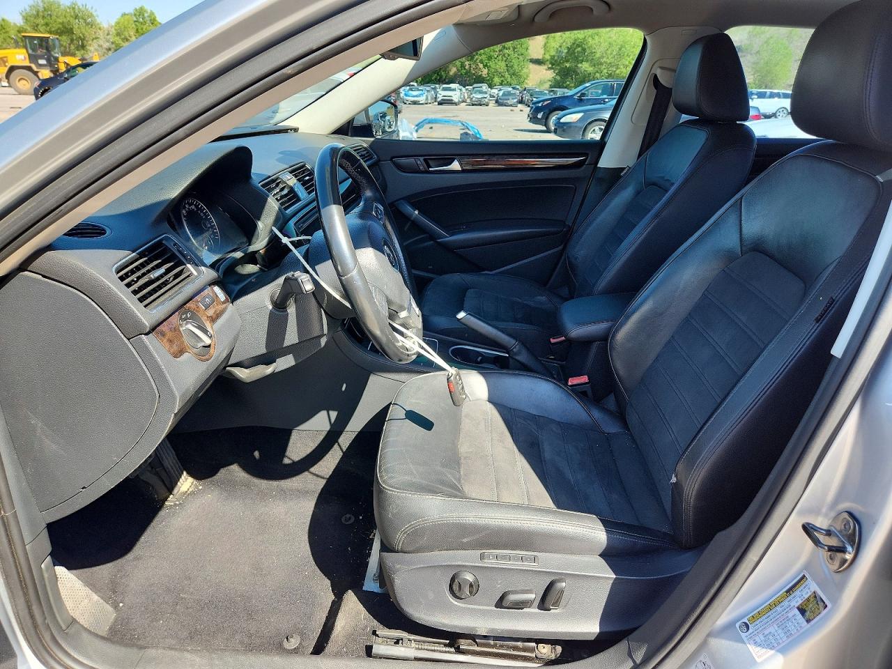 2014 Volkswagen Passat Sel Серебряный vin: 1VWCN7A32EC046870