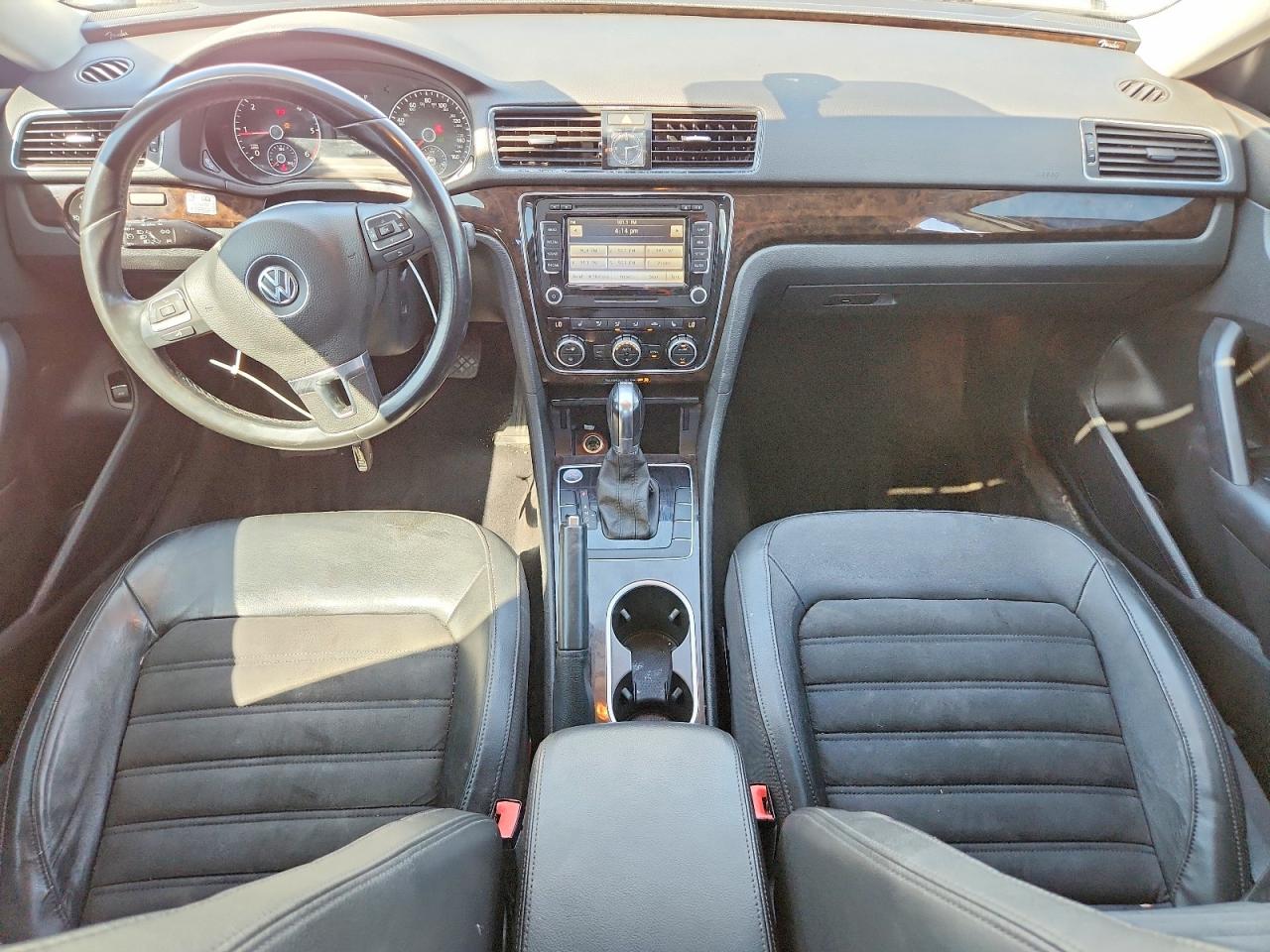 2014 Volkswagen Passat Sel Серебряный vin: 1VWCN7A32EC046870