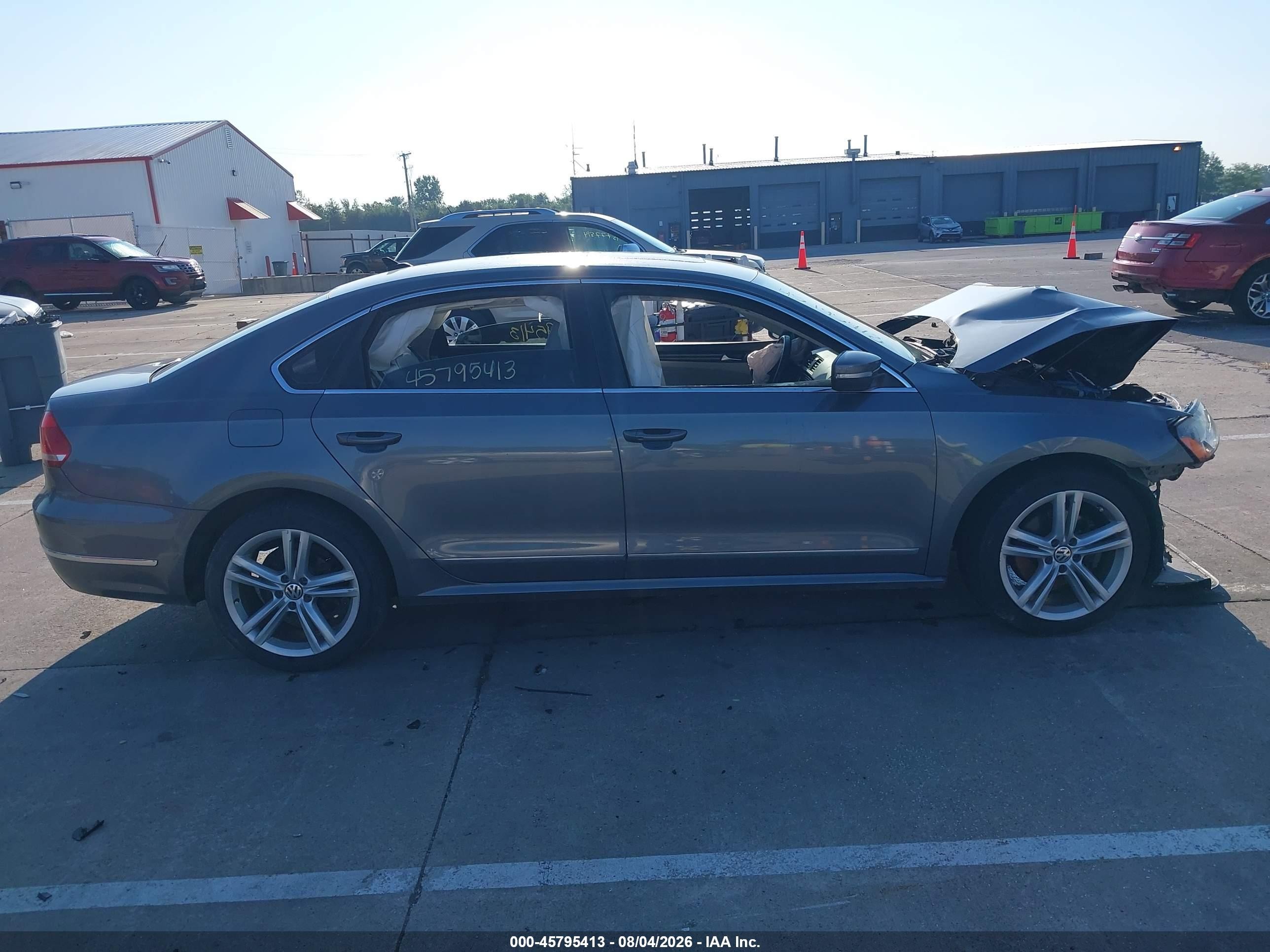 2014 Volkswagen Passat 2.0l Tdi Sel Premium Gray vin: 1VWCN7A32EC048456