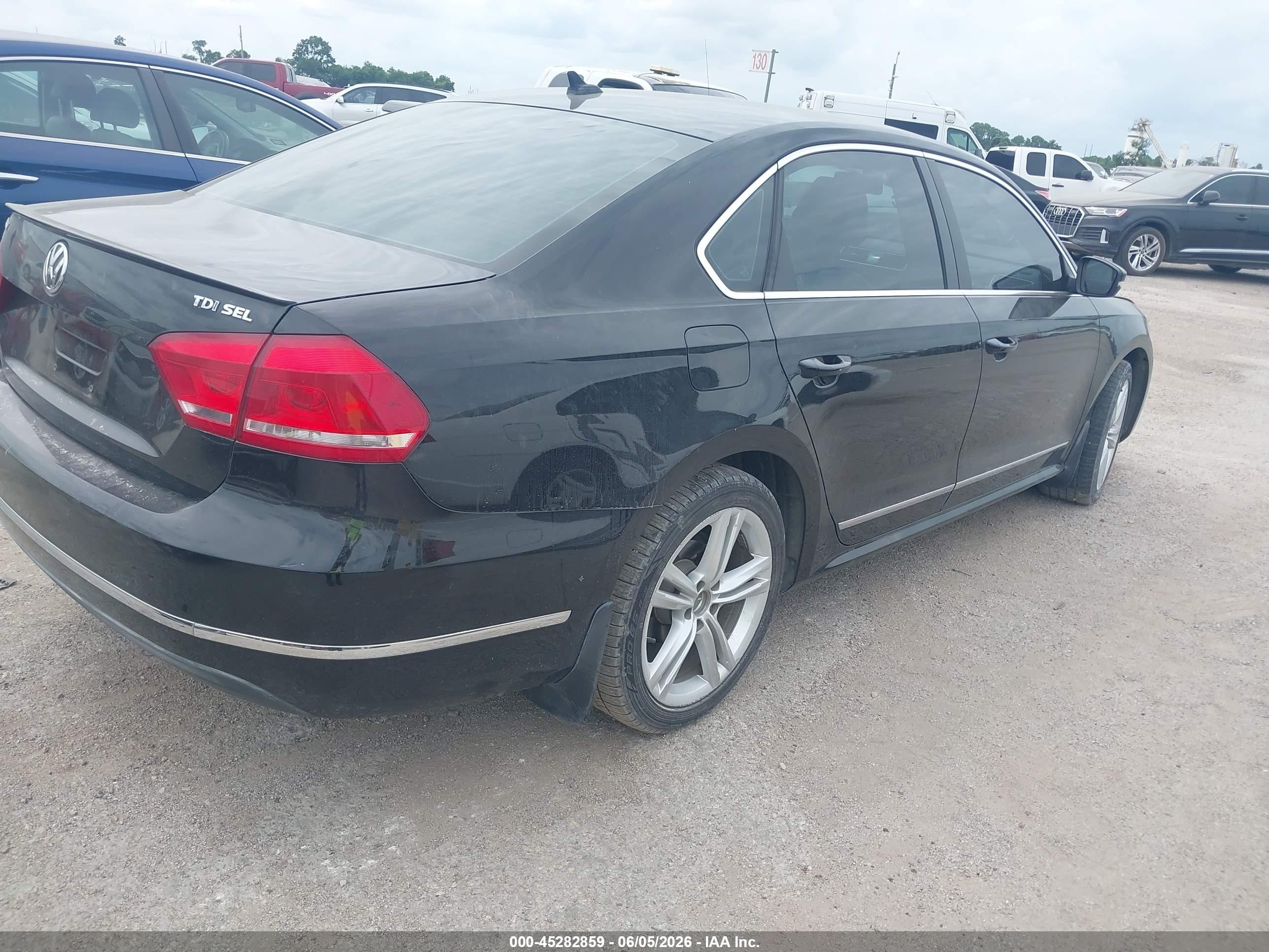 2014 Volkswagen Passat 2.0l Tdi Sel Premium Black vin: 1VWCN7A32EC070473