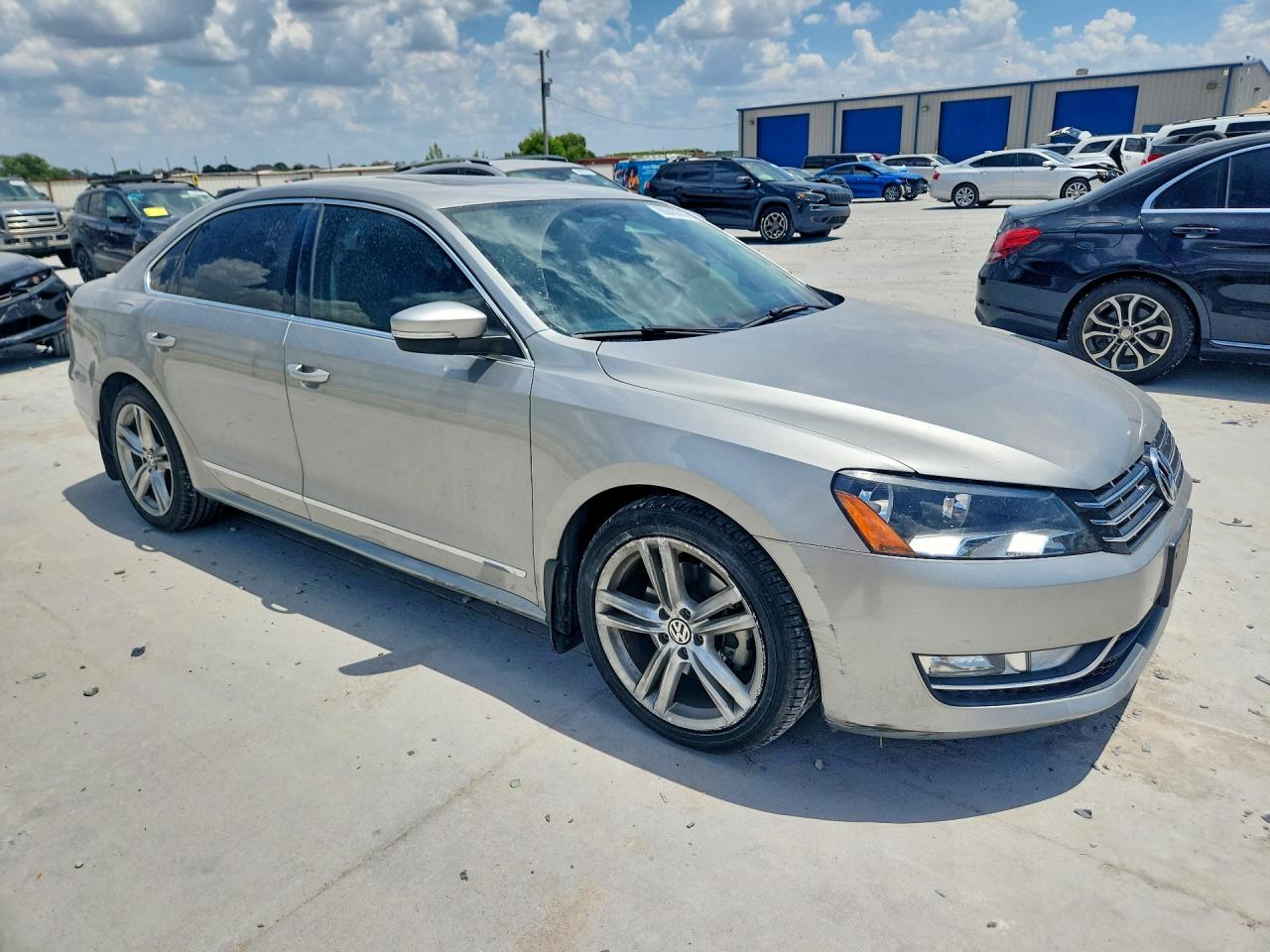 2014 Volkswagen Passat Sel Silver vin: 1VWCN7A32EC087242