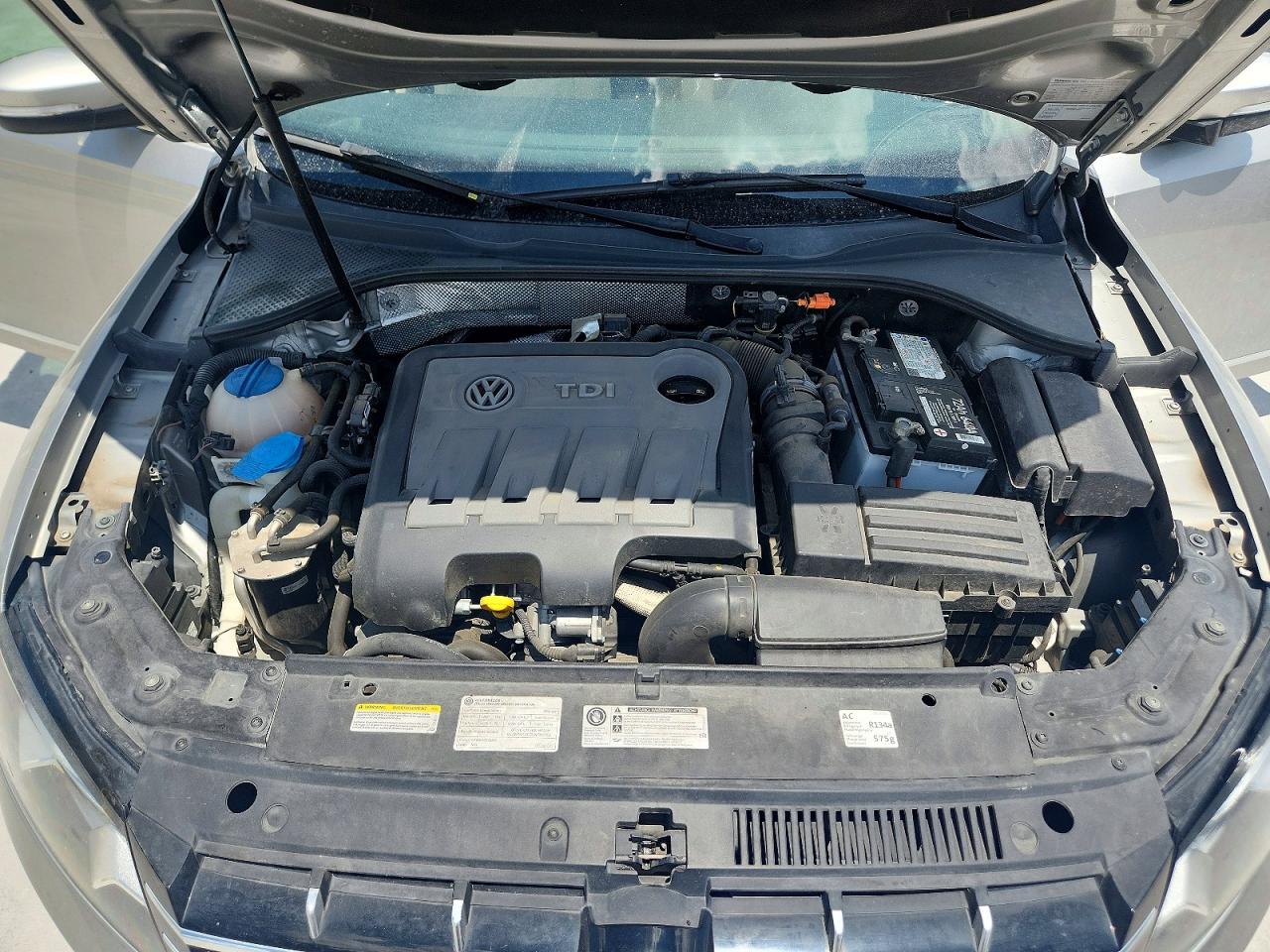 2014 Volkswagen Passat Sel Silver vin: 1VWCN7A32EC087242