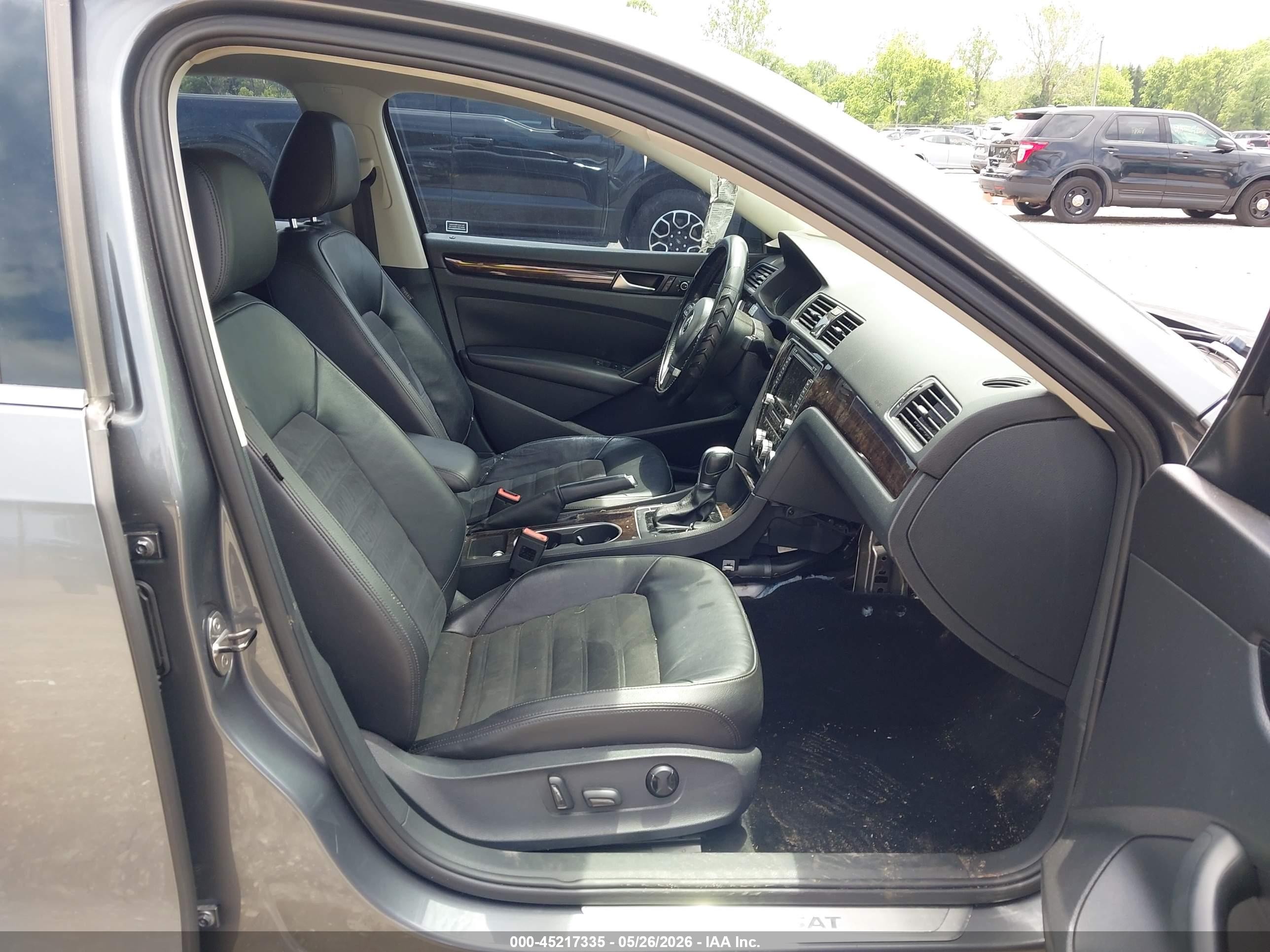 2014 Volkswagen Passat 2.0l Tdi Sel Premium Gray vin: 1VWCN7A32EC120014