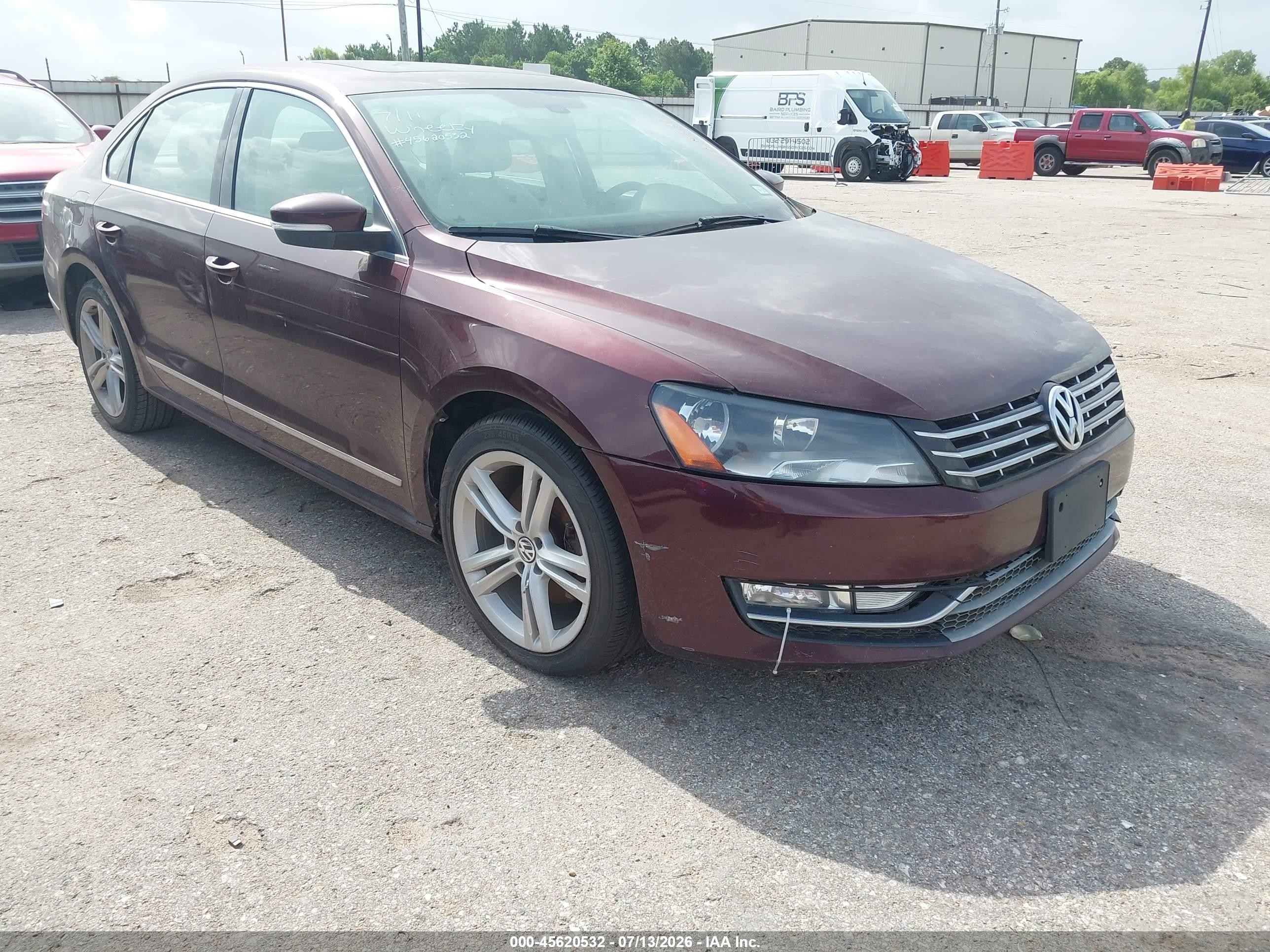 2013 Volkswagen Passat 2.0l Tdi Sel Premium Maroon vin: 1VWCN7A33DC058900