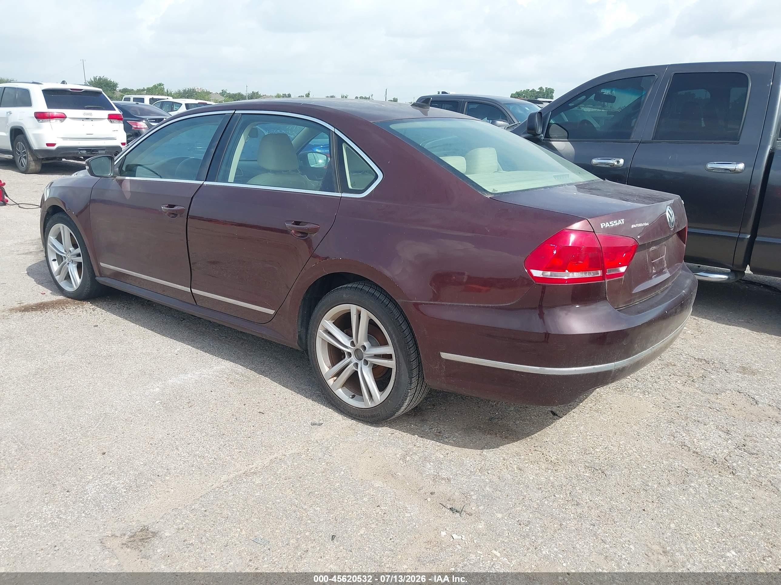 2013 Volkswagen Passat 2.0l Tdi Sel Premium Maroon vin: 1VWCN7A33DC058900