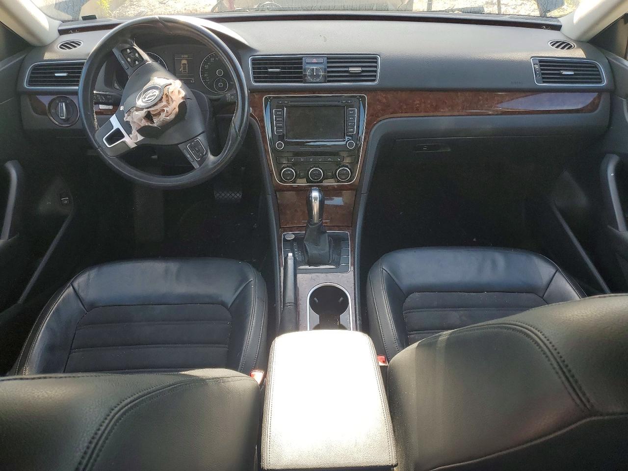 2013 Volkswagen Passat Sel Black vin: 1VWCN7A33DC111532