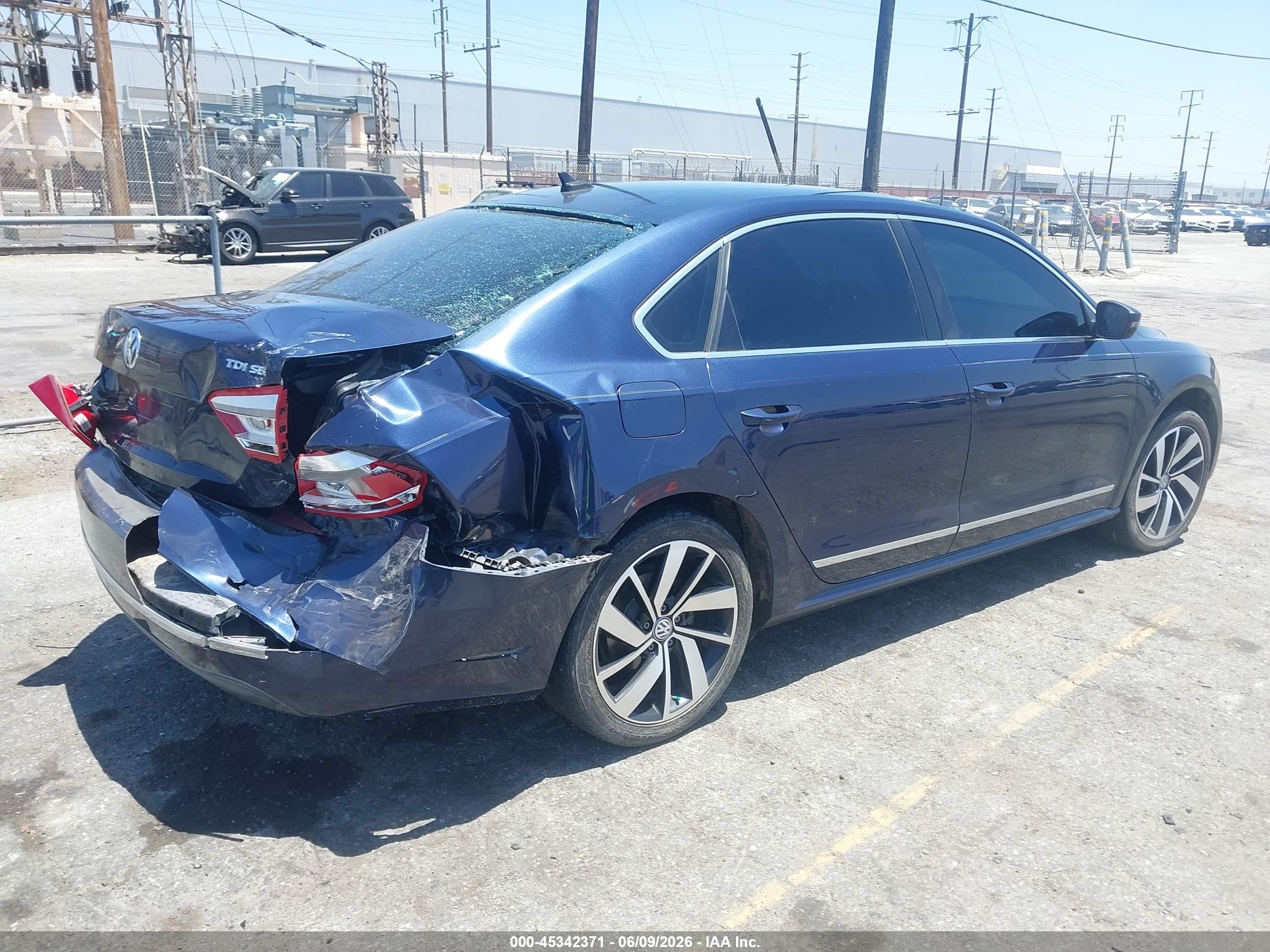 2013 Volkswagen Passat 2.0l Tdi Sel Premium Dark Blue vin: 1VWCN7A33DC112566