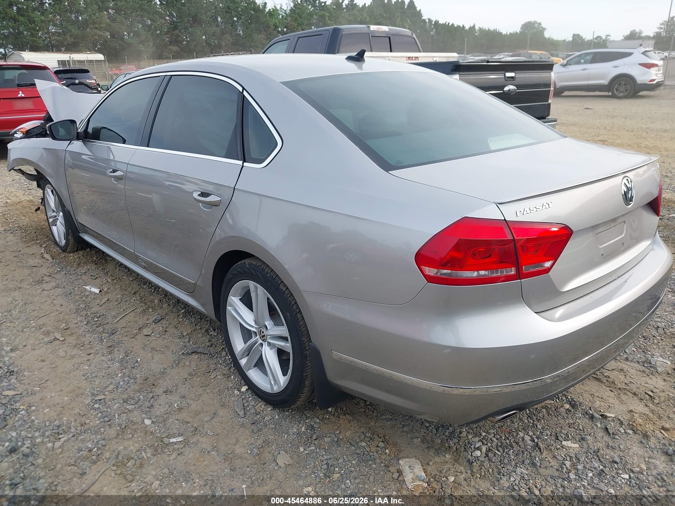 2014 Volkswagen Passat 2.0l Tdi Sel Premium Beige vin: 1VWCN7A33EC040060
