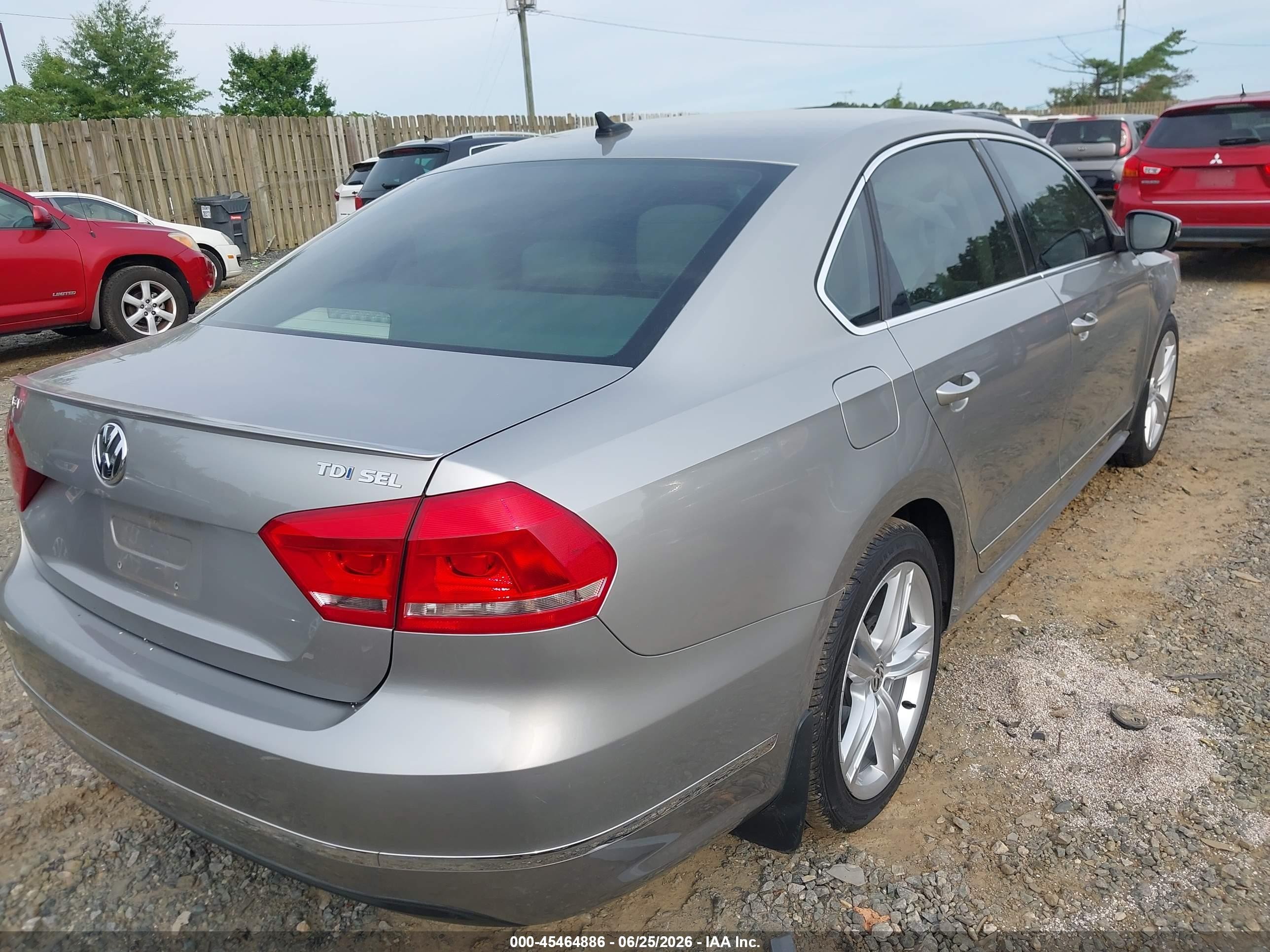 2014 Volkswagen Passat 2.0l Tdi Sel Premium Beige vin: 1VWCN7A33EC040060