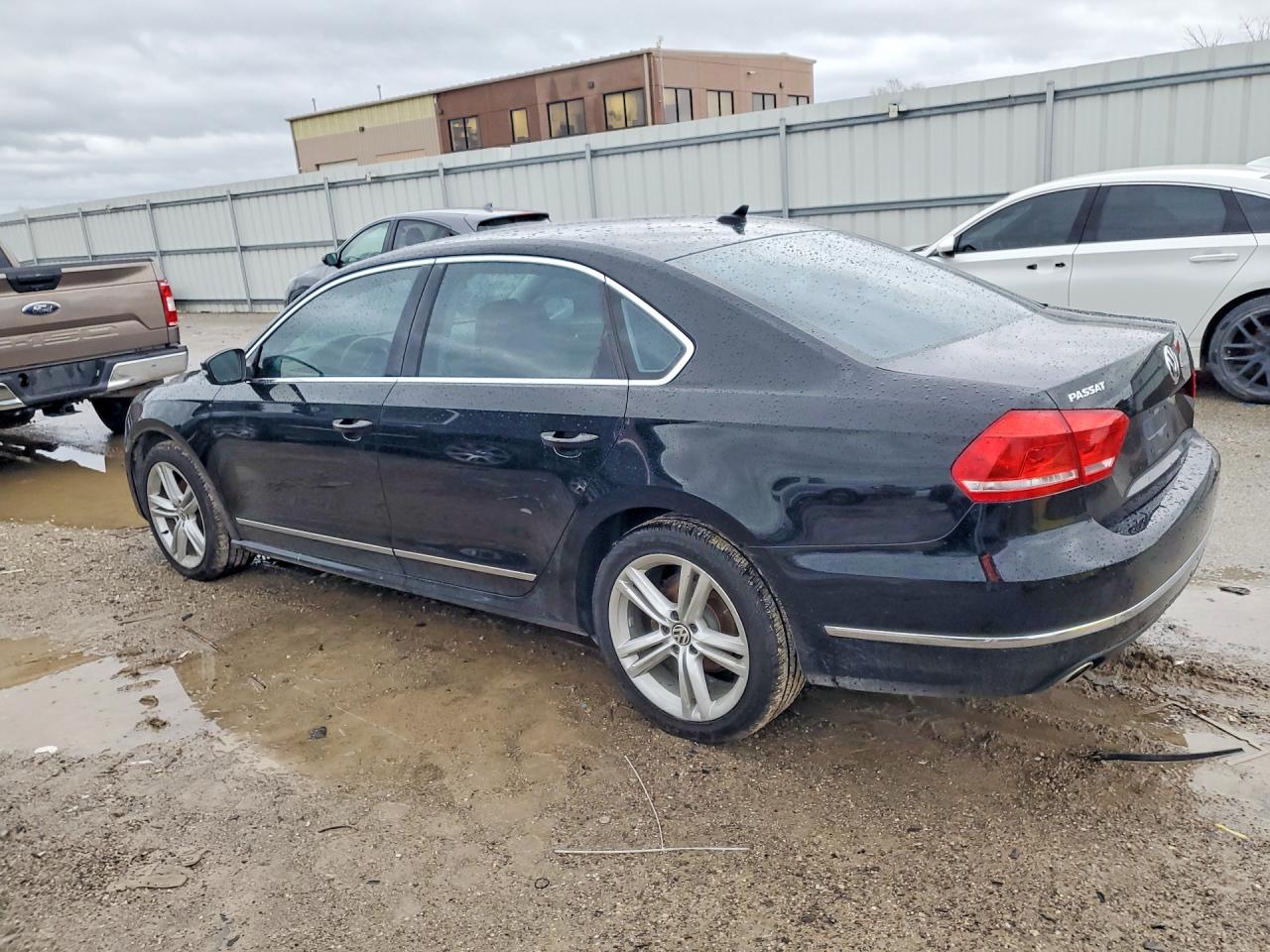 2014 Volkswagen Passat Sel Black vin: 1VWCN7A33EC044271