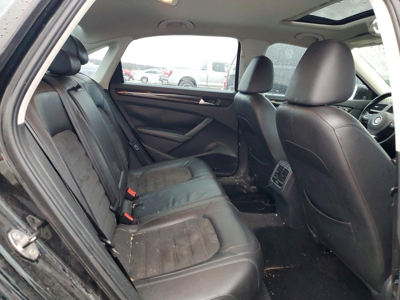 2014 Volkswagen Passat Sel Black vin: 1VWCN7A33EC044271