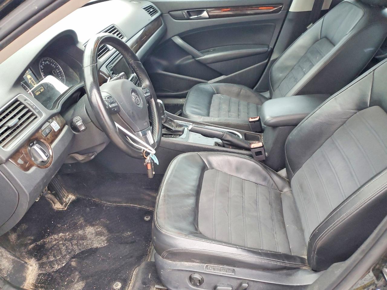 2014 Volkswagen Passat Sel Black vin: 1VWCN7A33EC044271
