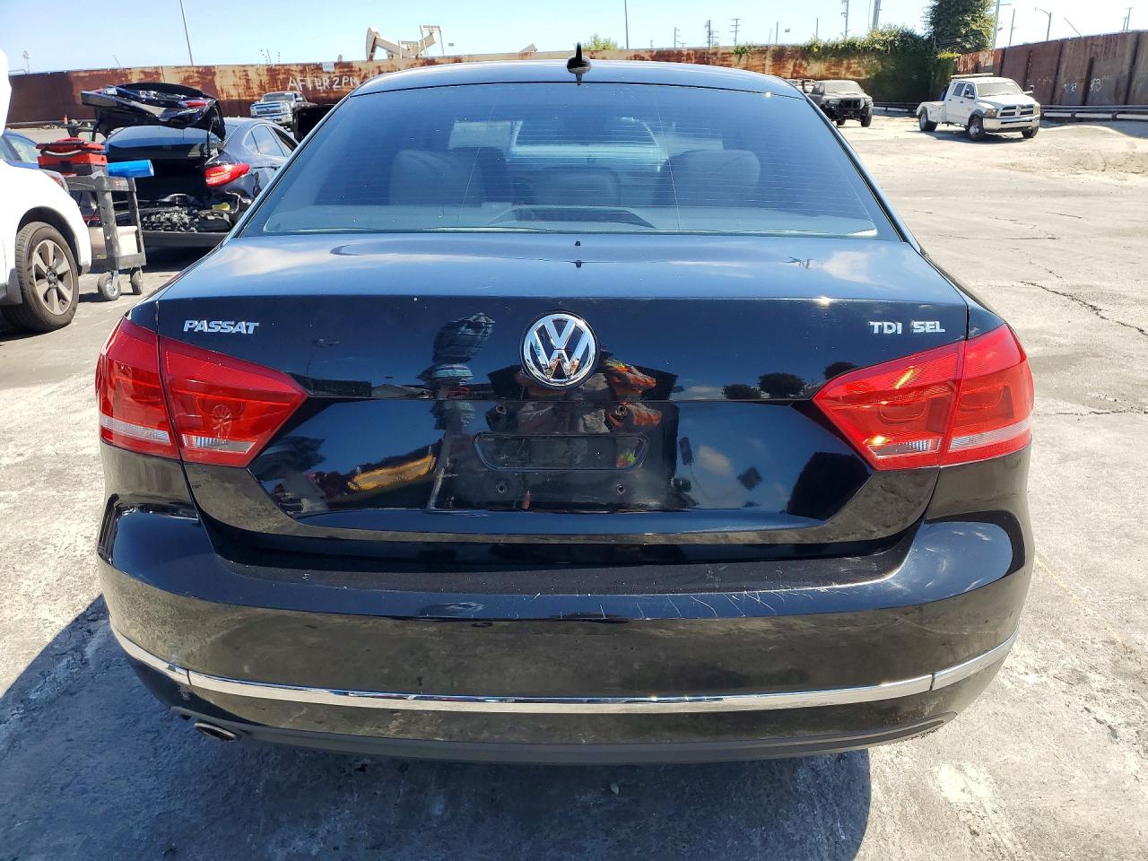 2014 Volkswagen Passat Sel Black vin: 1VWCN7A33EC047607