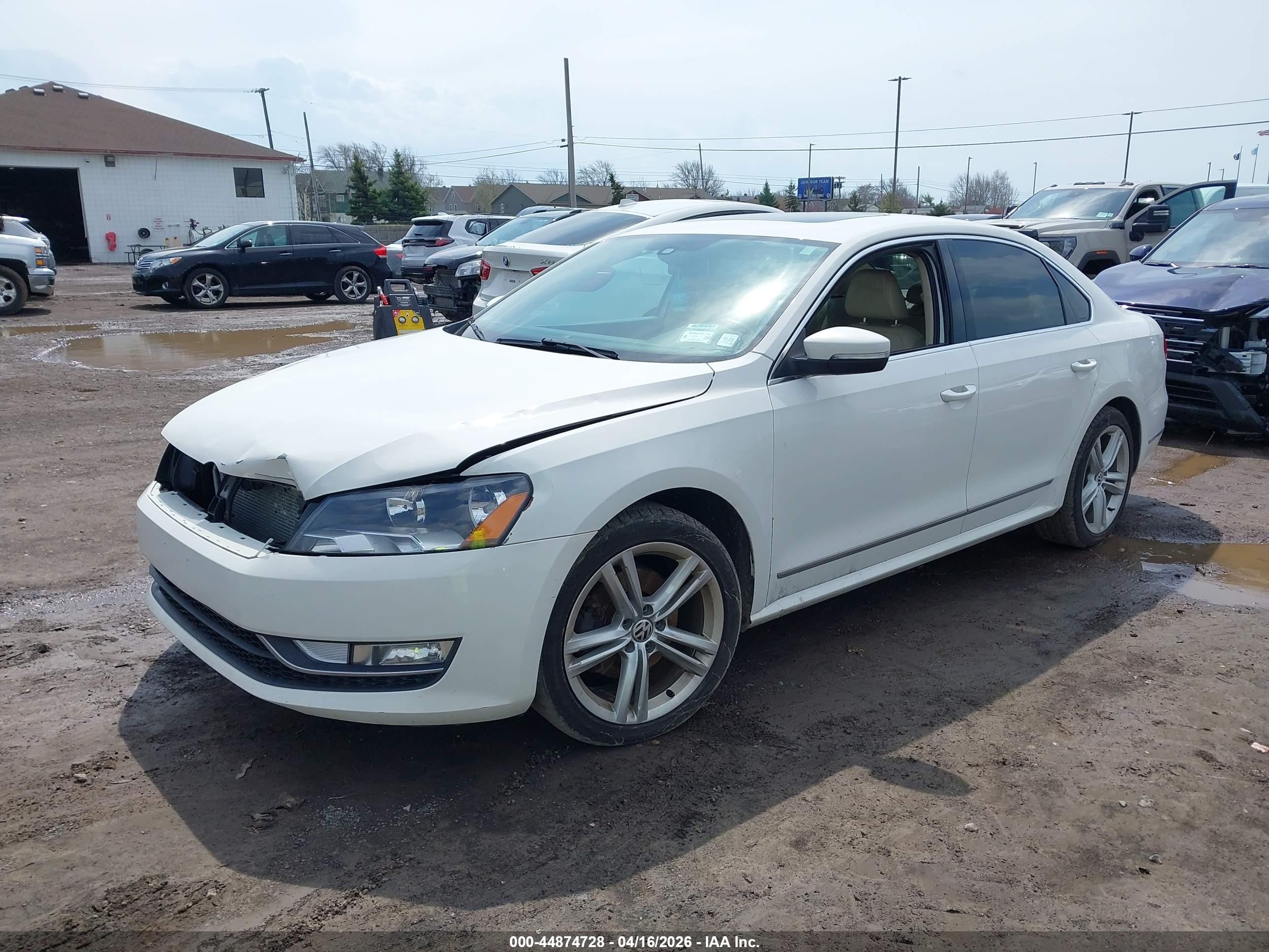 2014 Volkswagen Passat 2.0l Tdi Sel Premium Белый vin: 1VWCN7A33EC084995