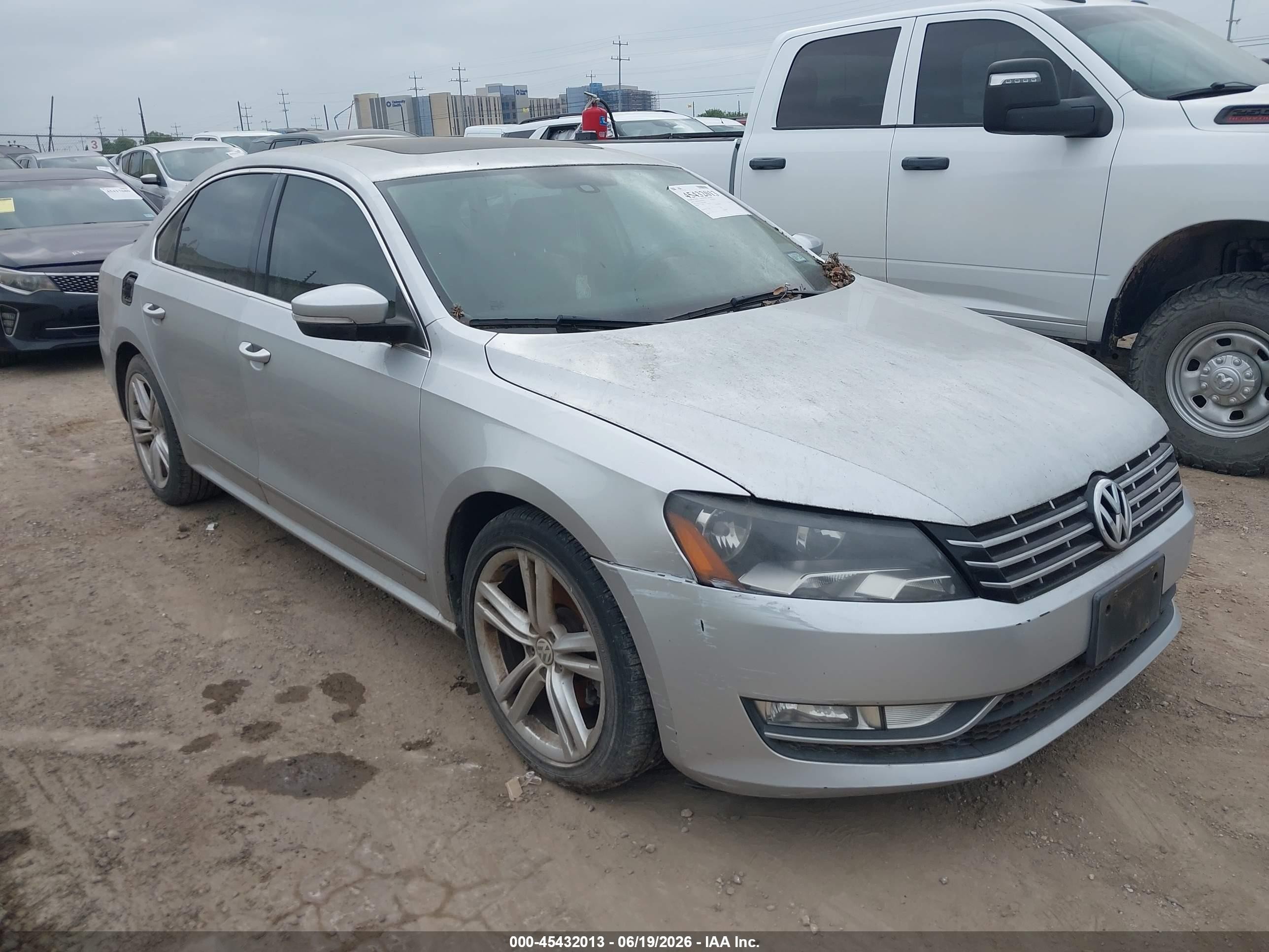 1VWCN7A33EC109460