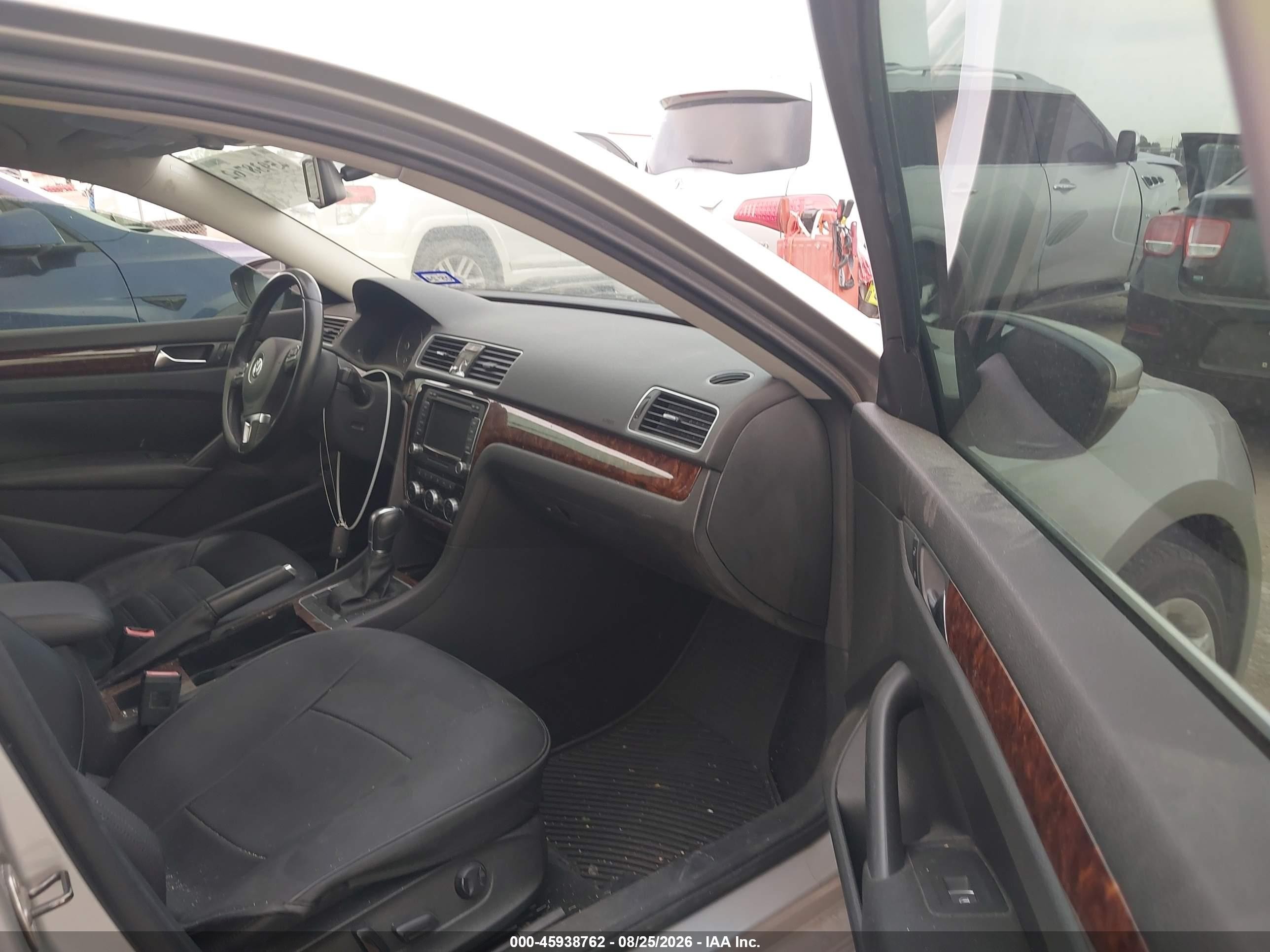 2012 Volkswagen Passat 2.0l Tdi Sel Premium Gray vin: 1VWCN7A34CC008733