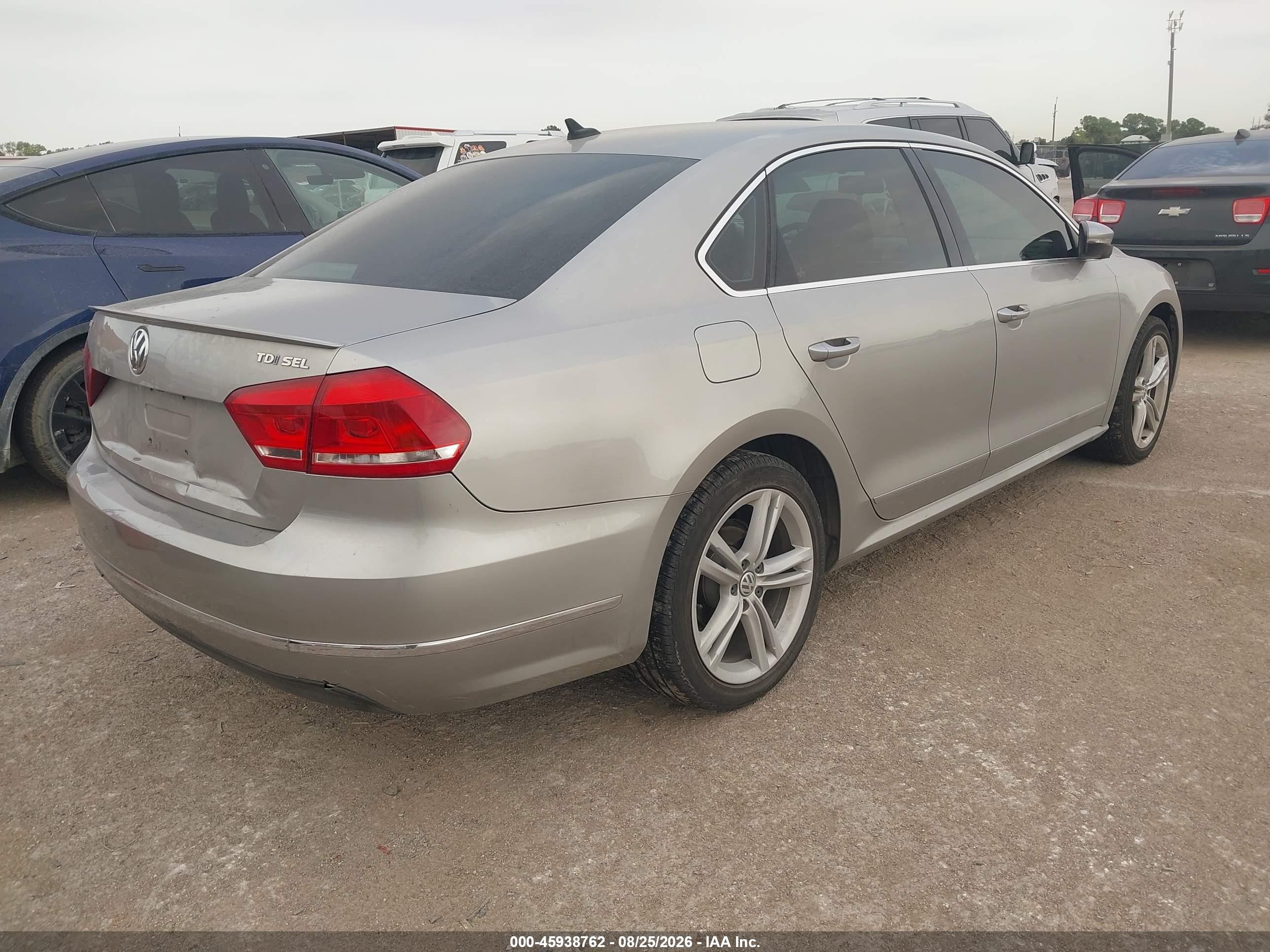 2012 Volkswagen Passat 2.0l Tdi Sel Premium Gray vin: 1VWCN7A34CC008733