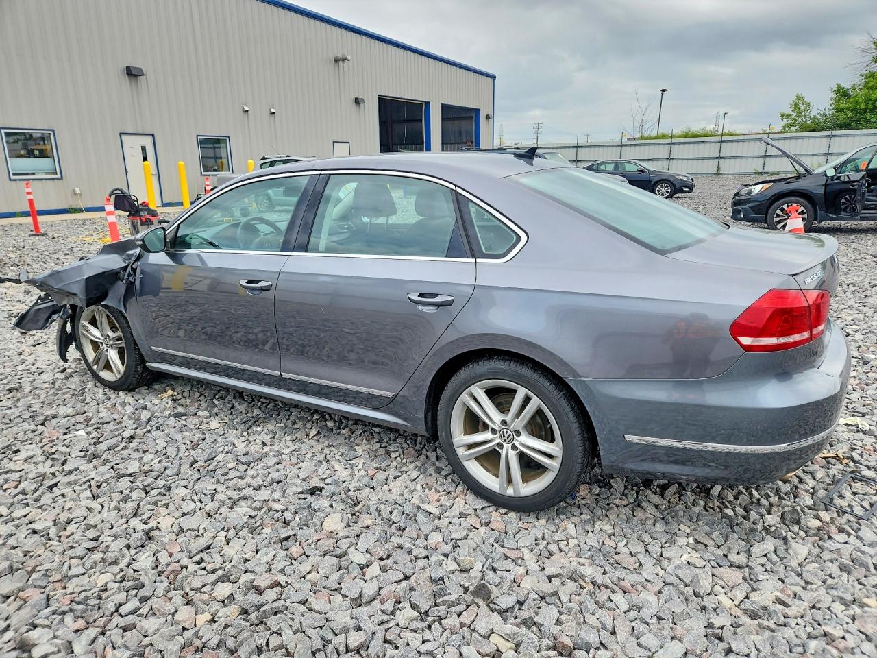 2012 Volkswagen Passat Sel Gray vin: 1VWCN7A34CC053719