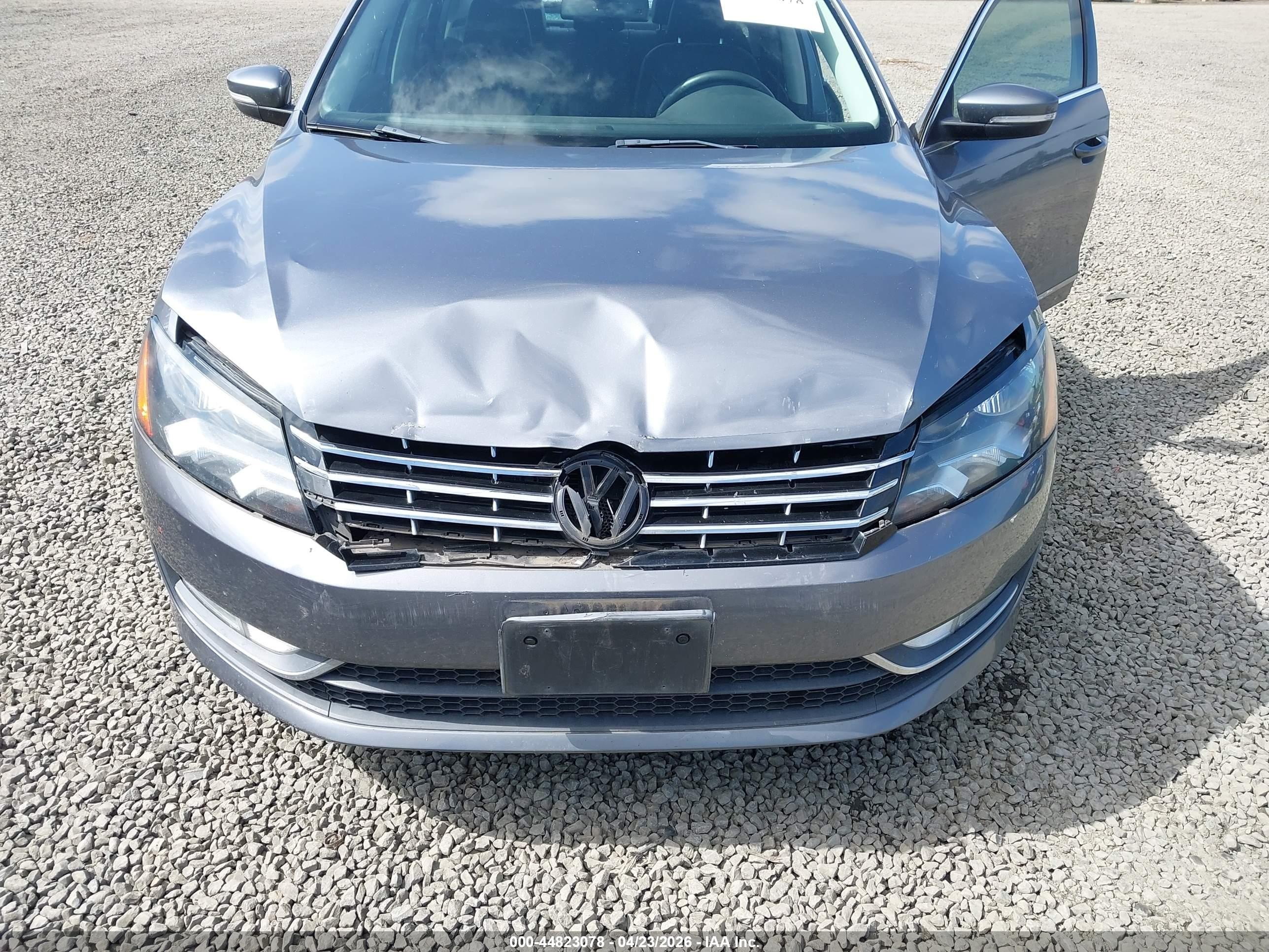 2013 Volkswagen Passat 2.0l Tdi Sel Premium Gray vin: 1VWCN7A34DC093140