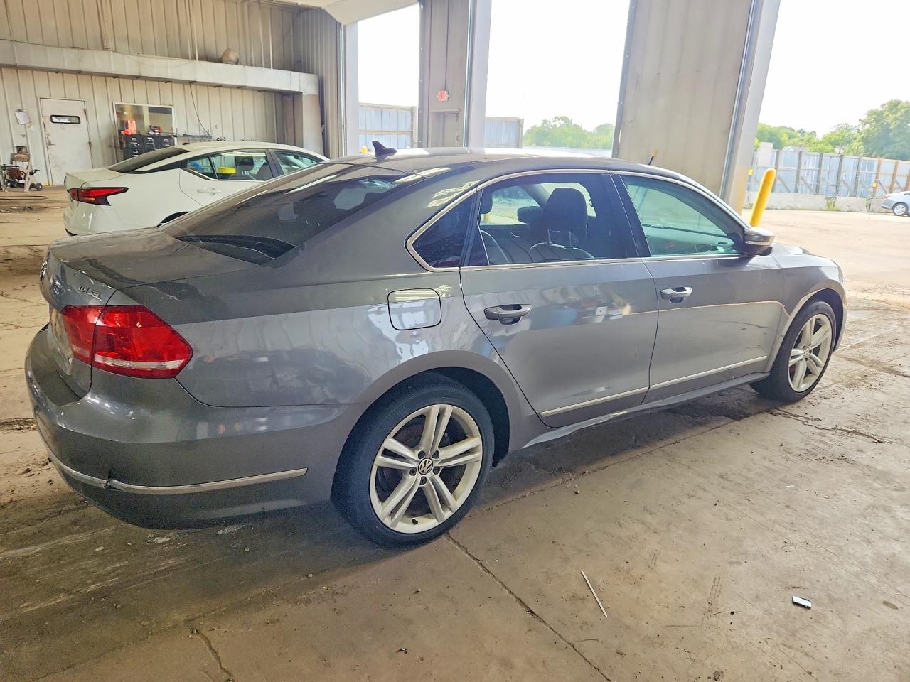 2014 Volkswagen Passat Sel Gray vin: 1VWCN7A34EC021291