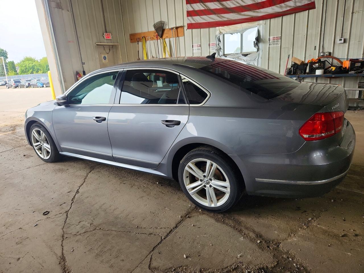 2014 Volkswagen Passat Sel Gray vin: 1VWCN7A34EC021291