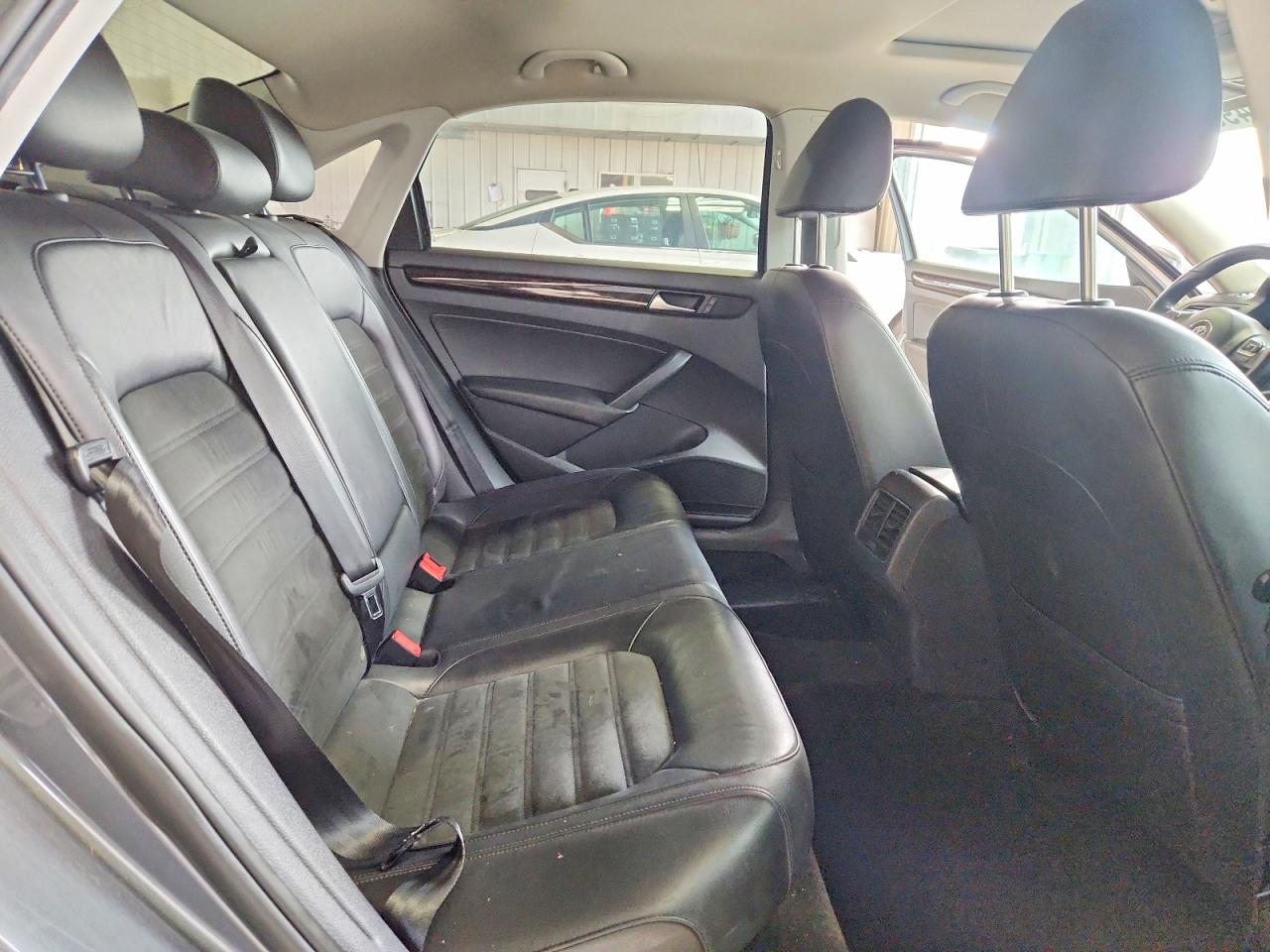 2014 Volkswagen Passat Sel Gray vin: 1VWCN7A34EC021291