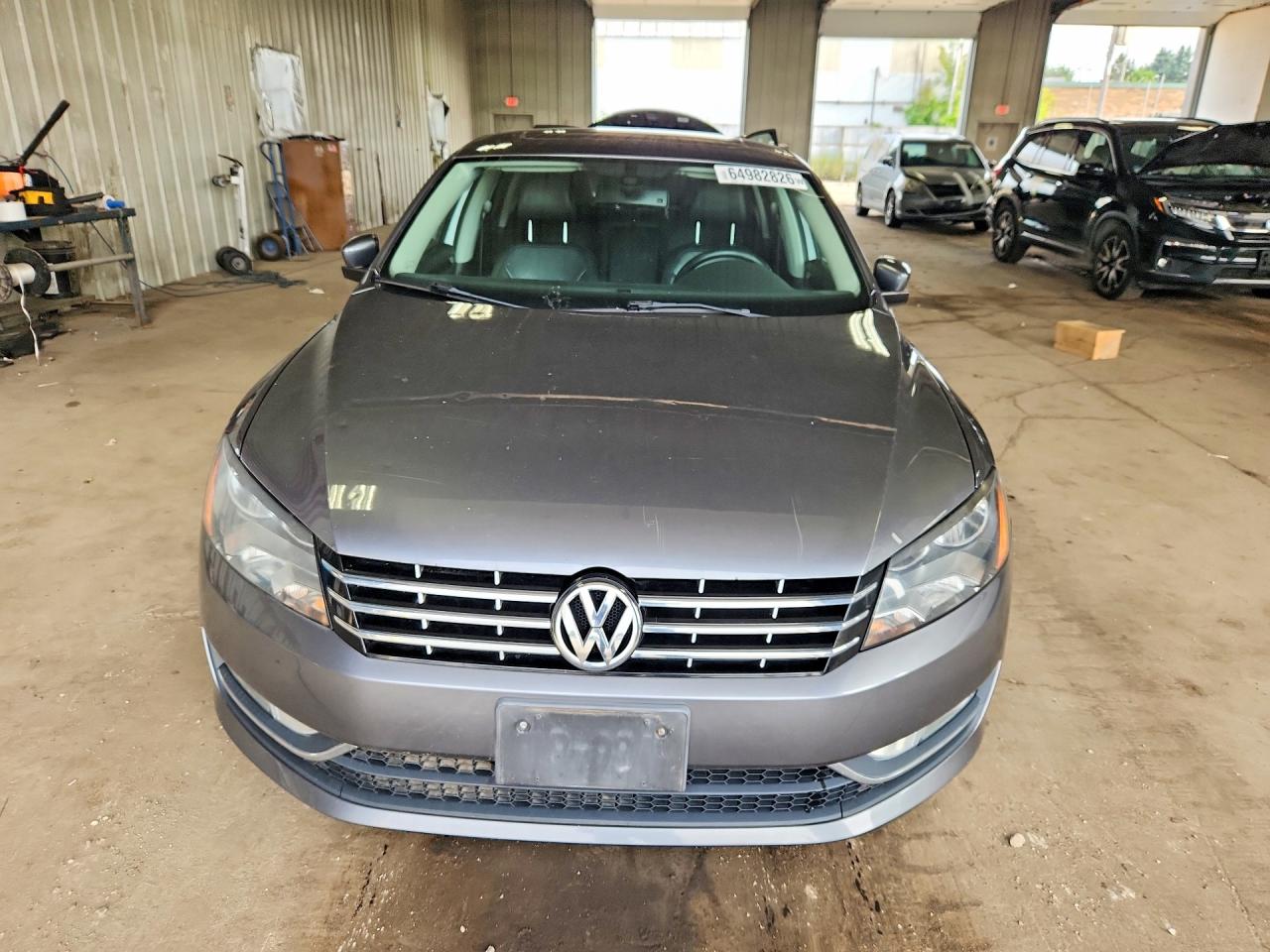 2014 Volkswagen Passat Sel Gray vin: 1VWCN7A34EC021291
