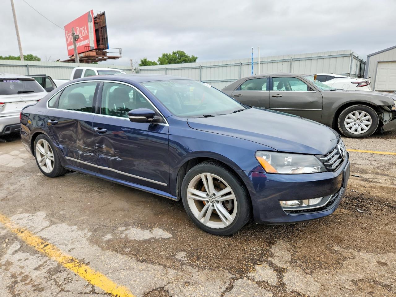 2014 Volkswagen Passat Sel Blue vin: 1VWCN7A34EC048362