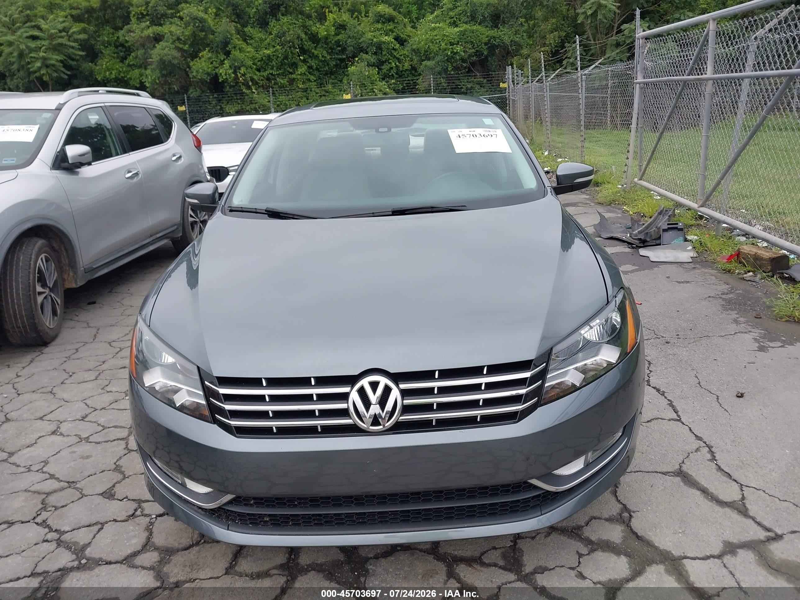 2014 Volkswagen Passat 2.0l Tdi Sel Premium Gray vin: 1VWCN7A34EC062777