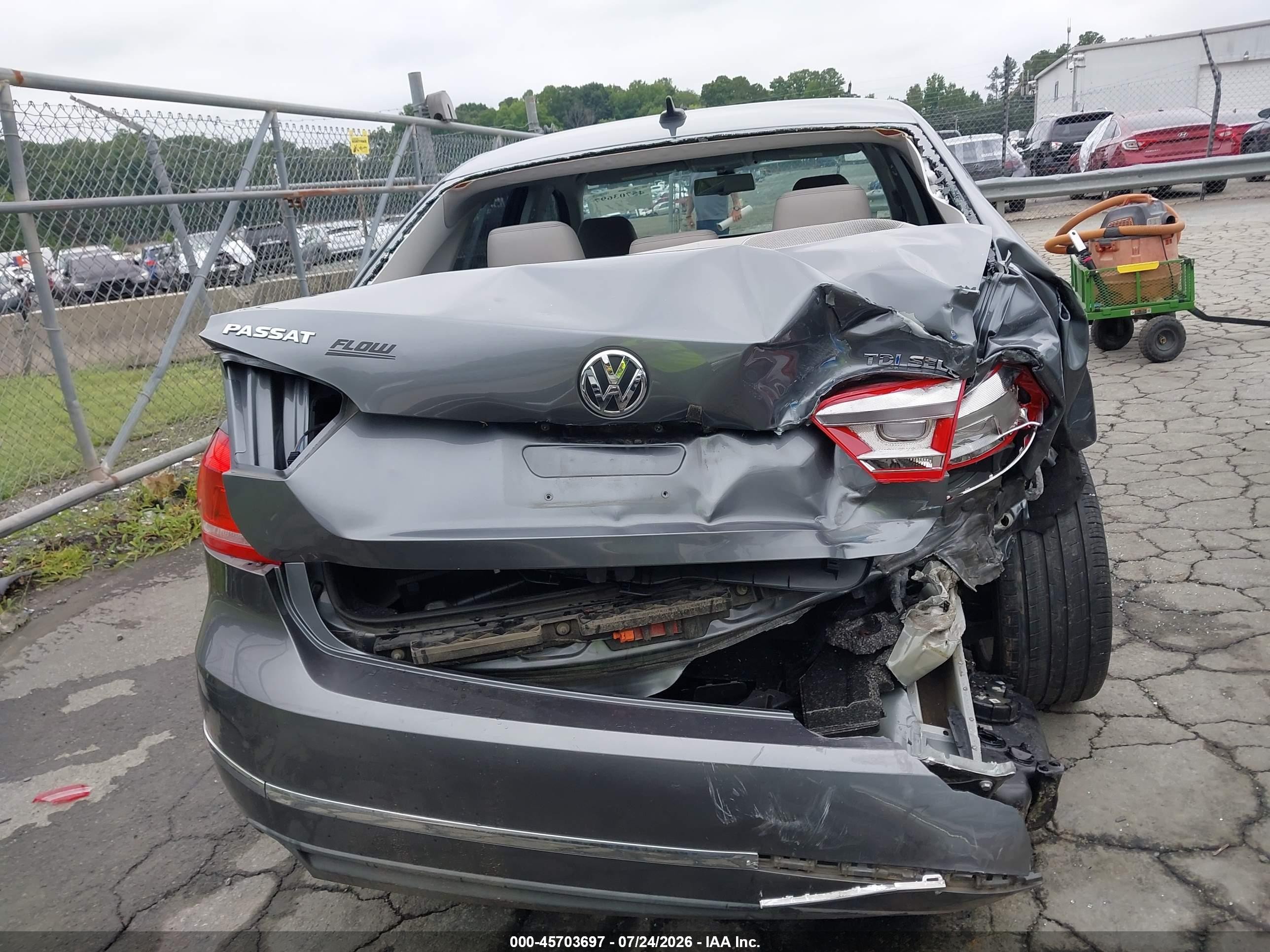 2014 Volkswagen Passat 2.0l Tdi Sel Premium Gray vin: 1VWCN7A34EC062777