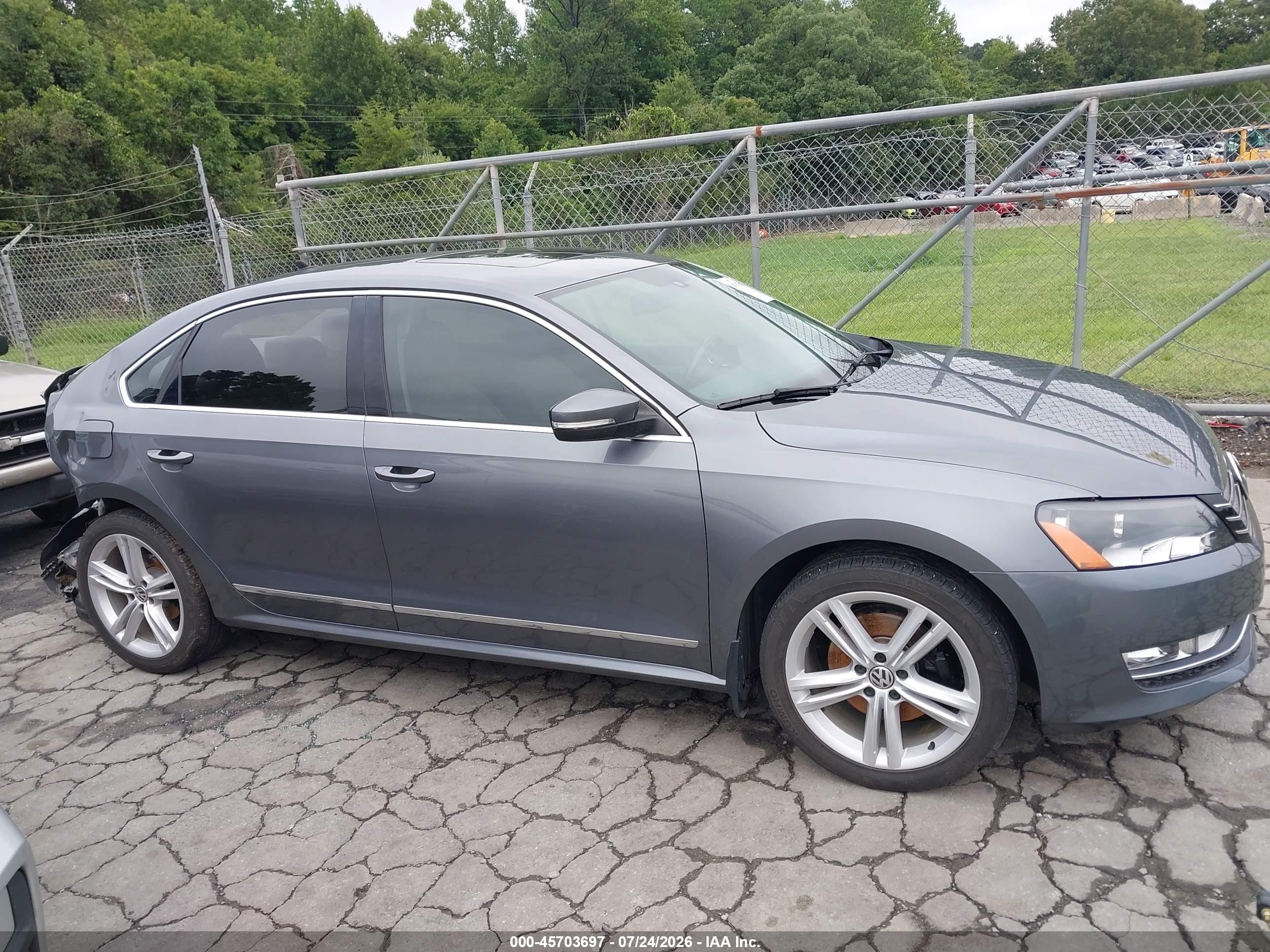 2014 Volkswagen Passat 2.0l Tdi Sel Premium Gray vin: 1VWCN7A34EC062777
