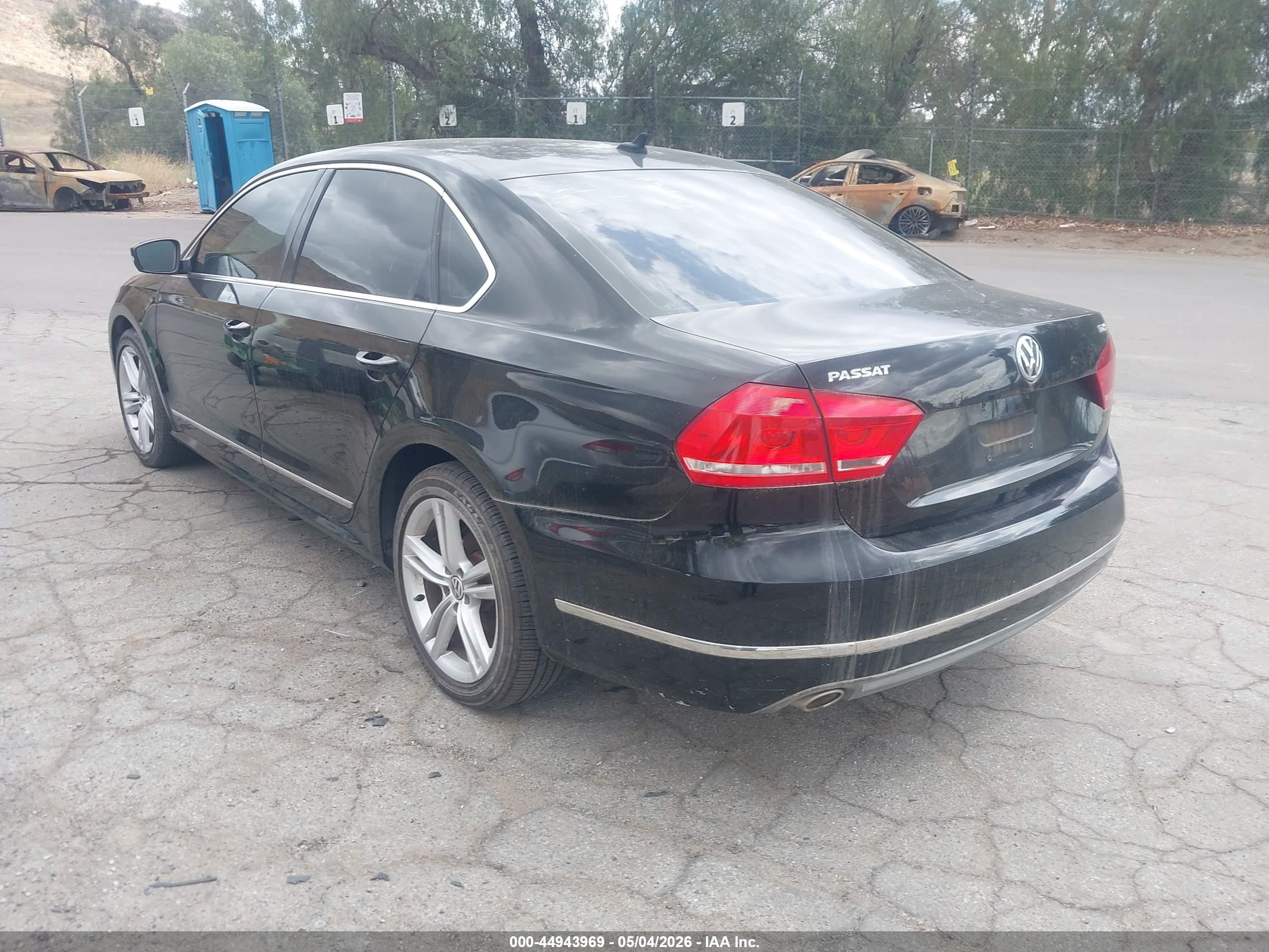 2014 Volkswagen Passat 2.0l Tdi Sel Premium Черный vin: 1VWCN7A34EC097836