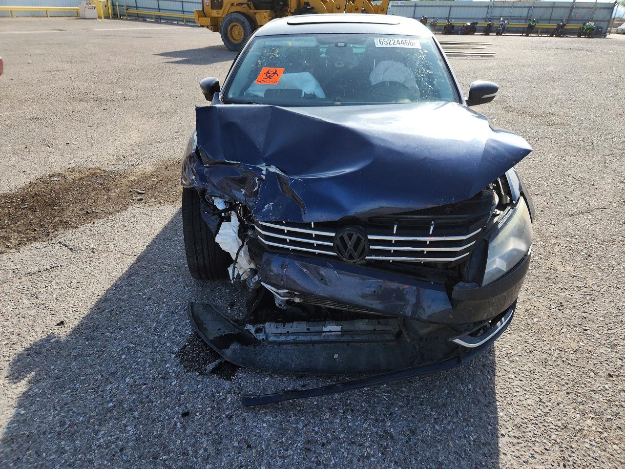 2014 Volkswagen Passat Sel Синий vin: 1VWCN7A34EC111511