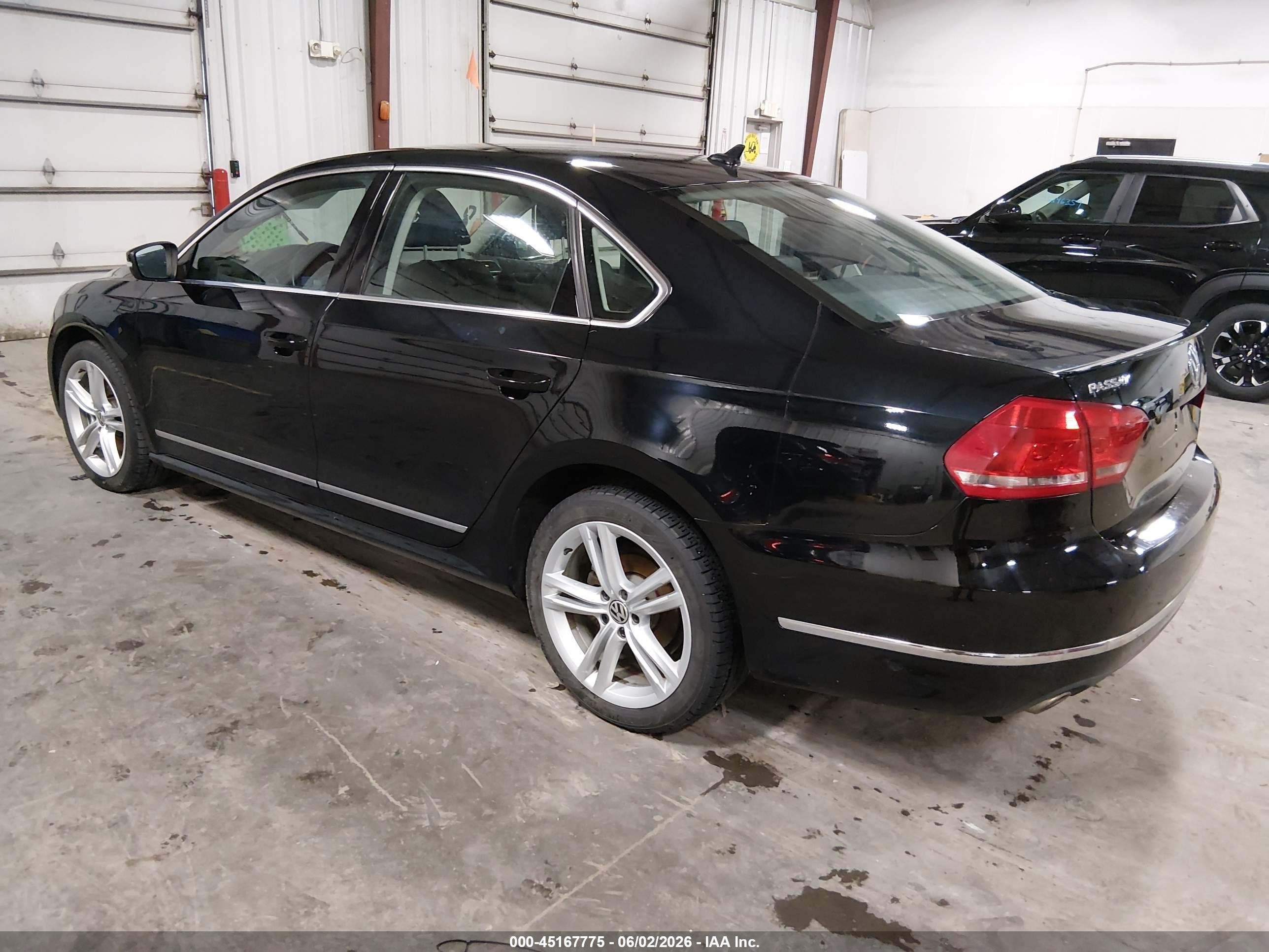 2013 Volkswagen Passat 2.0l Tdi Sel Premium Black vin: 1VWCN7A35DC011335