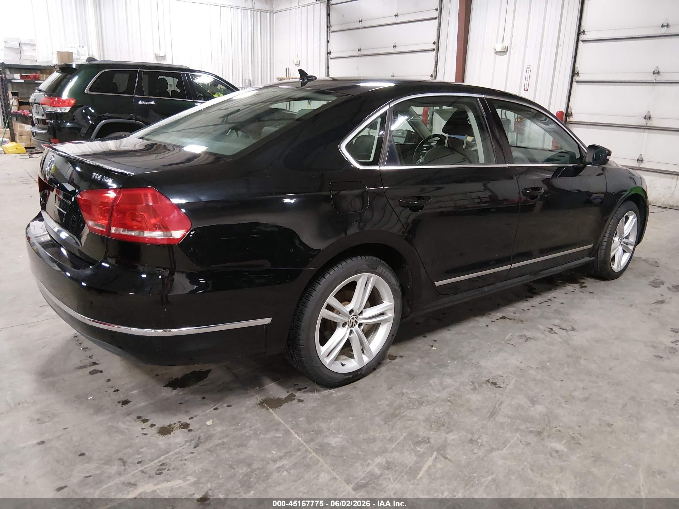 2013 Volkswagen Passat 2.0l Tdi Sel Premium Black vin: 1VWCN7A35DC011335