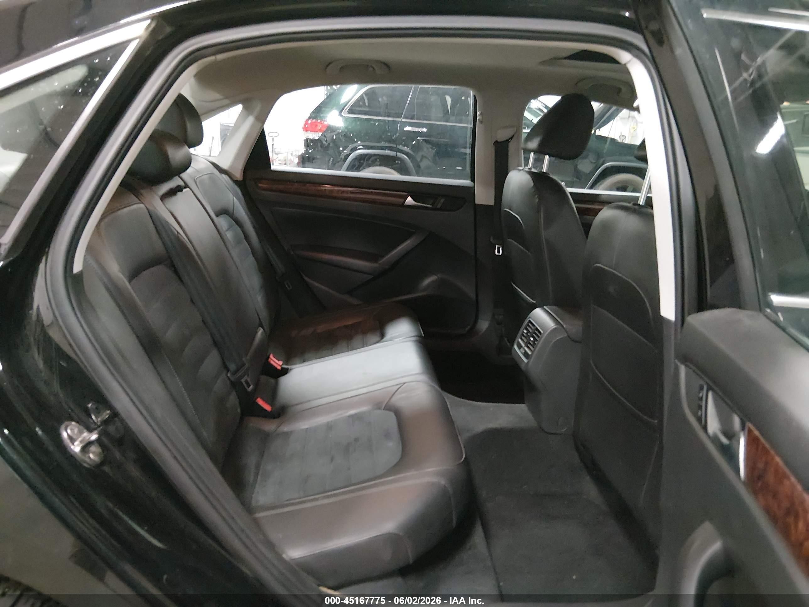 2013 Volkswagen Passat 2.0l Tdi Sel Premium Black vin: 1VWCN7A35DC011335