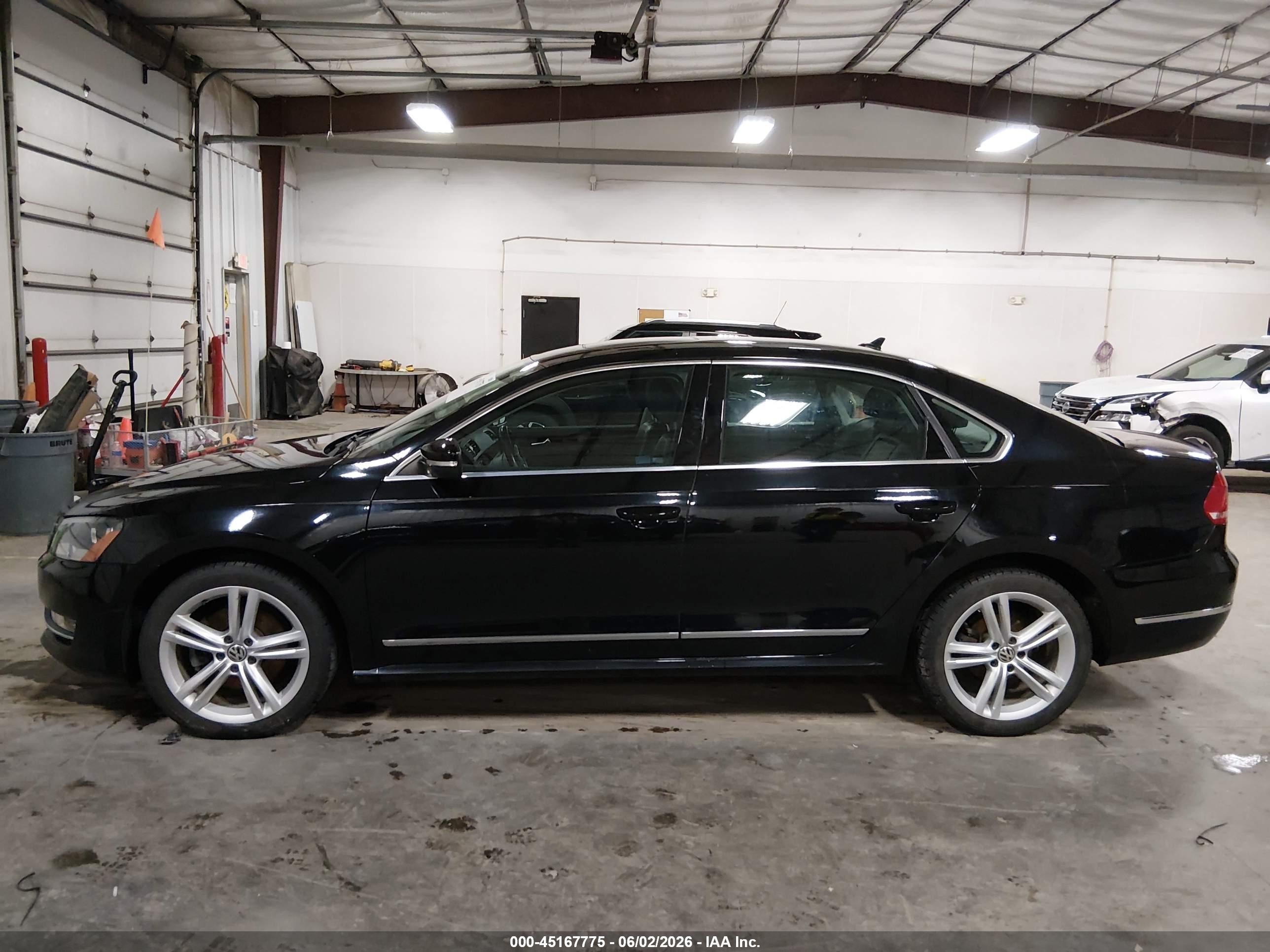 2013 Volkswagen Passat 2.0l Tdi Sel Premium Black vin: 1VWCN7A35DC011335