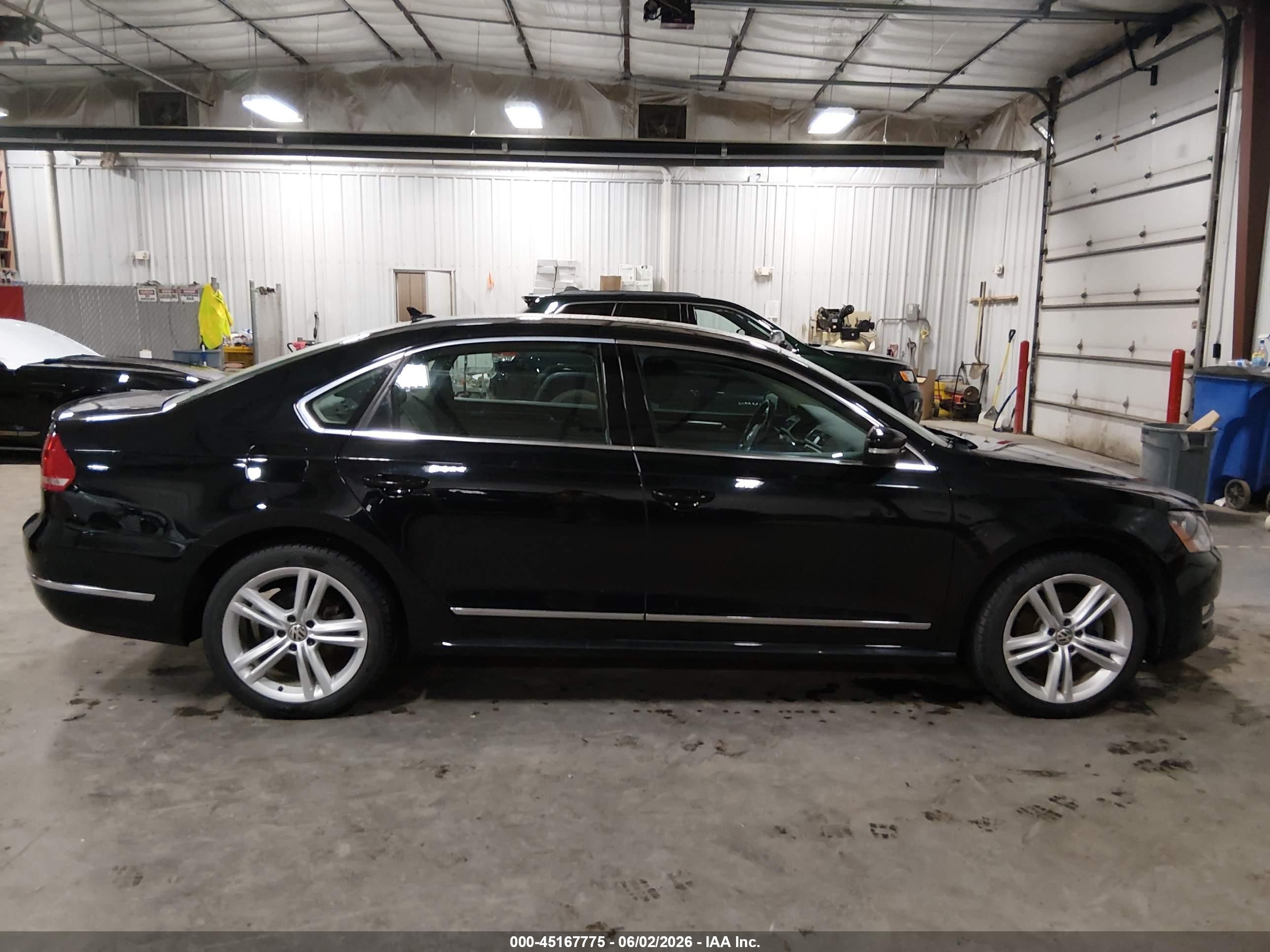2013 Volkswagen Passat 2.0l Tdi Sel Premium Black vin: 1VWCN7A35DC011335