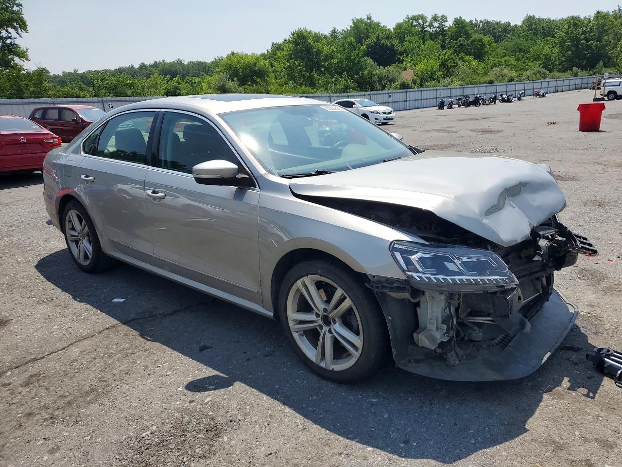 2013 Volkswagen Passat Sel Silver vin: 1VWCN7A35DC050880