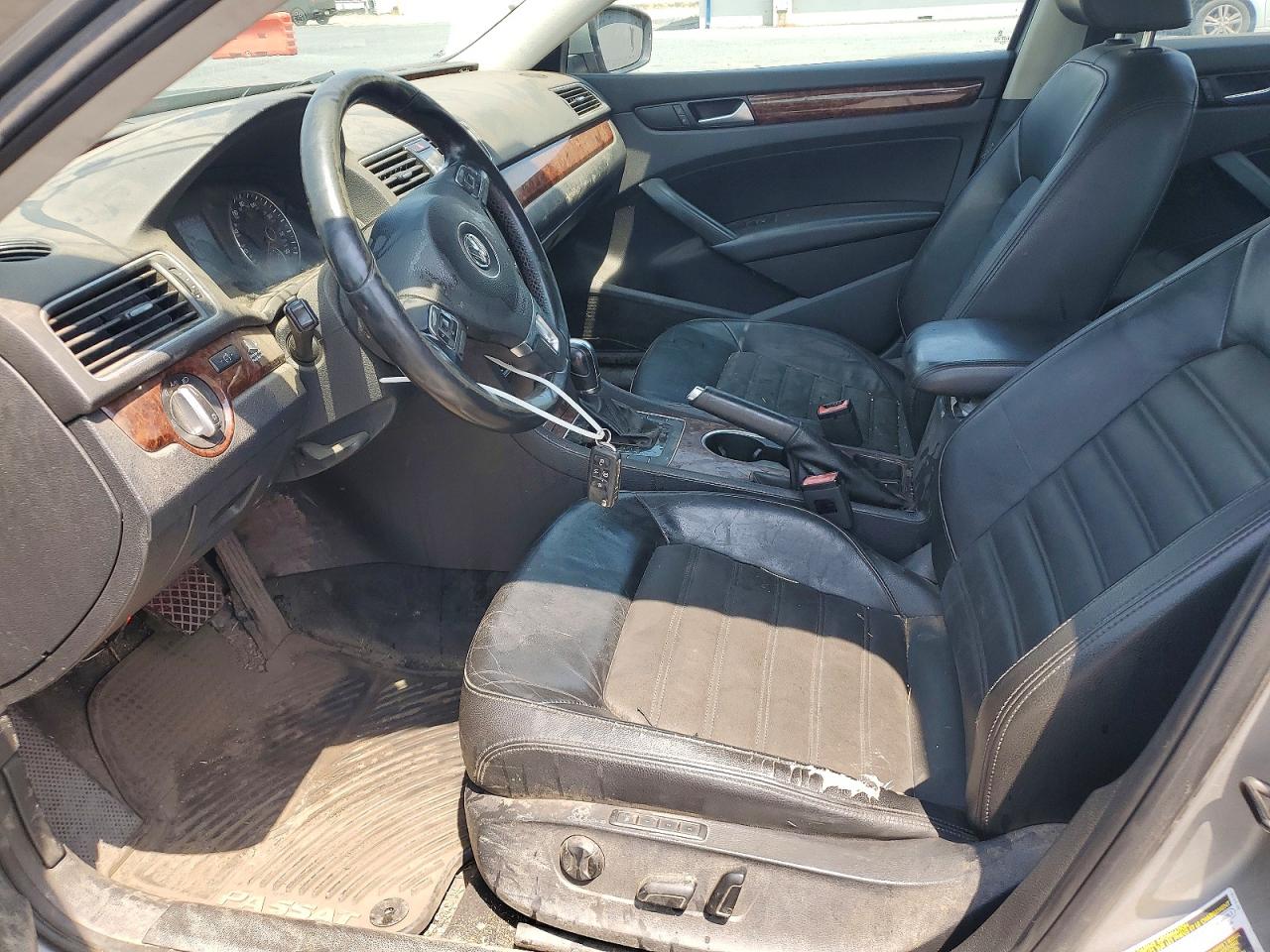 2013 Volkswagen Passat Sel Silver vin: 1VWCN7A35DC050880