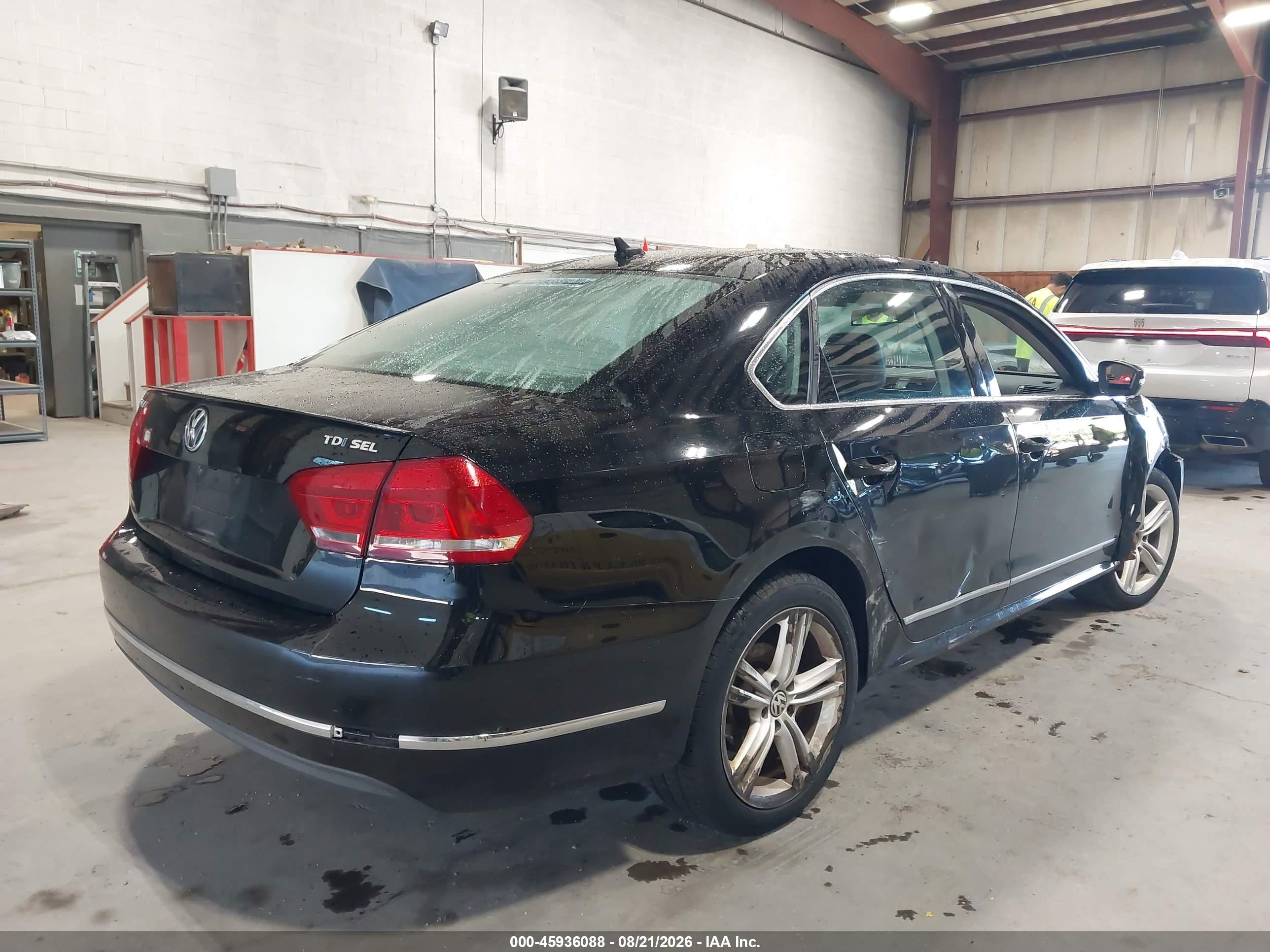 2013 Volkswagen Passat 2.0l Tdi Sel Premium Черный vin: 1VWCN7A35DC100001