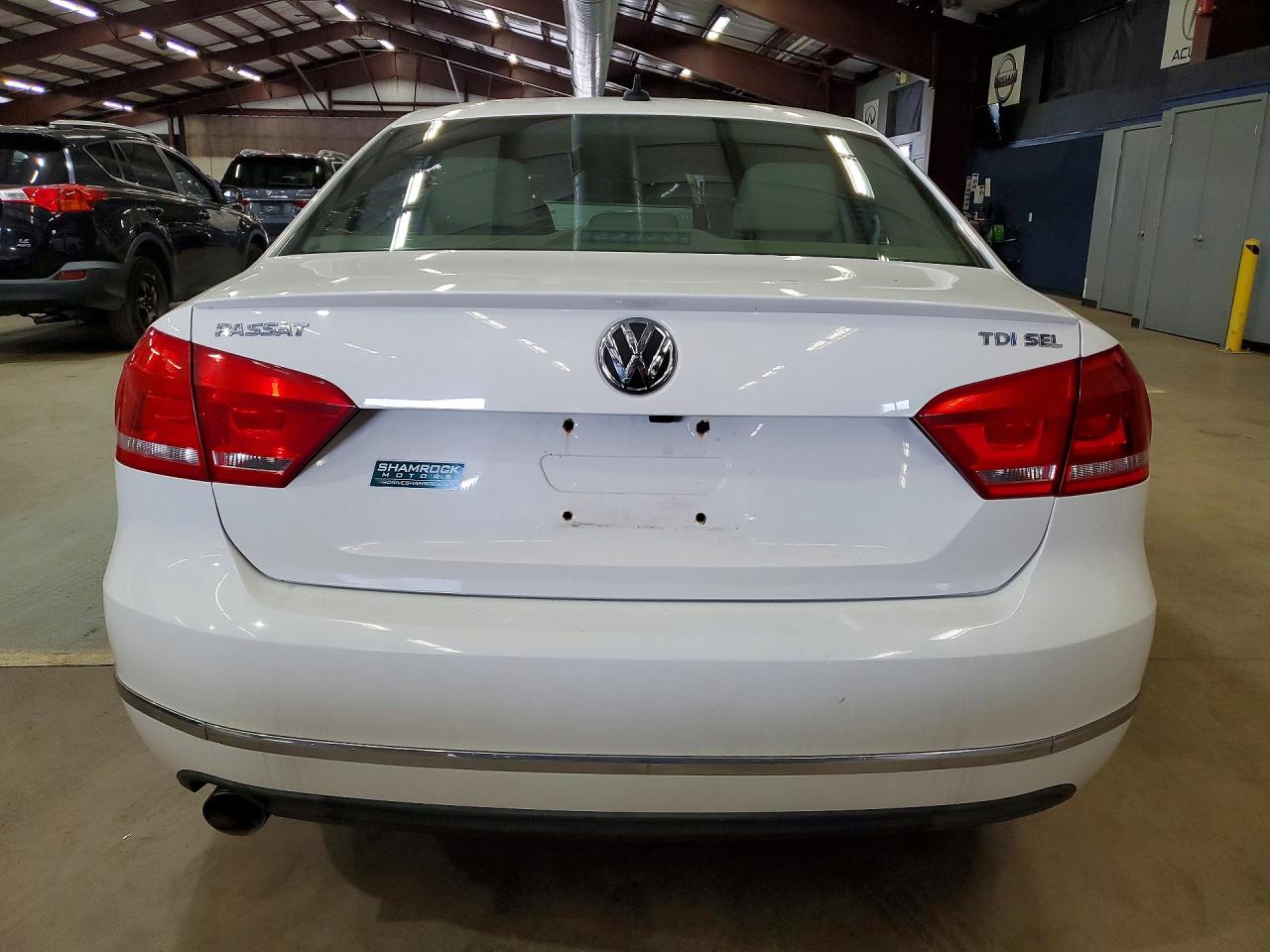 2014 Volkswagen Passat Sel White vin: 1VWCN7A35EC031327
