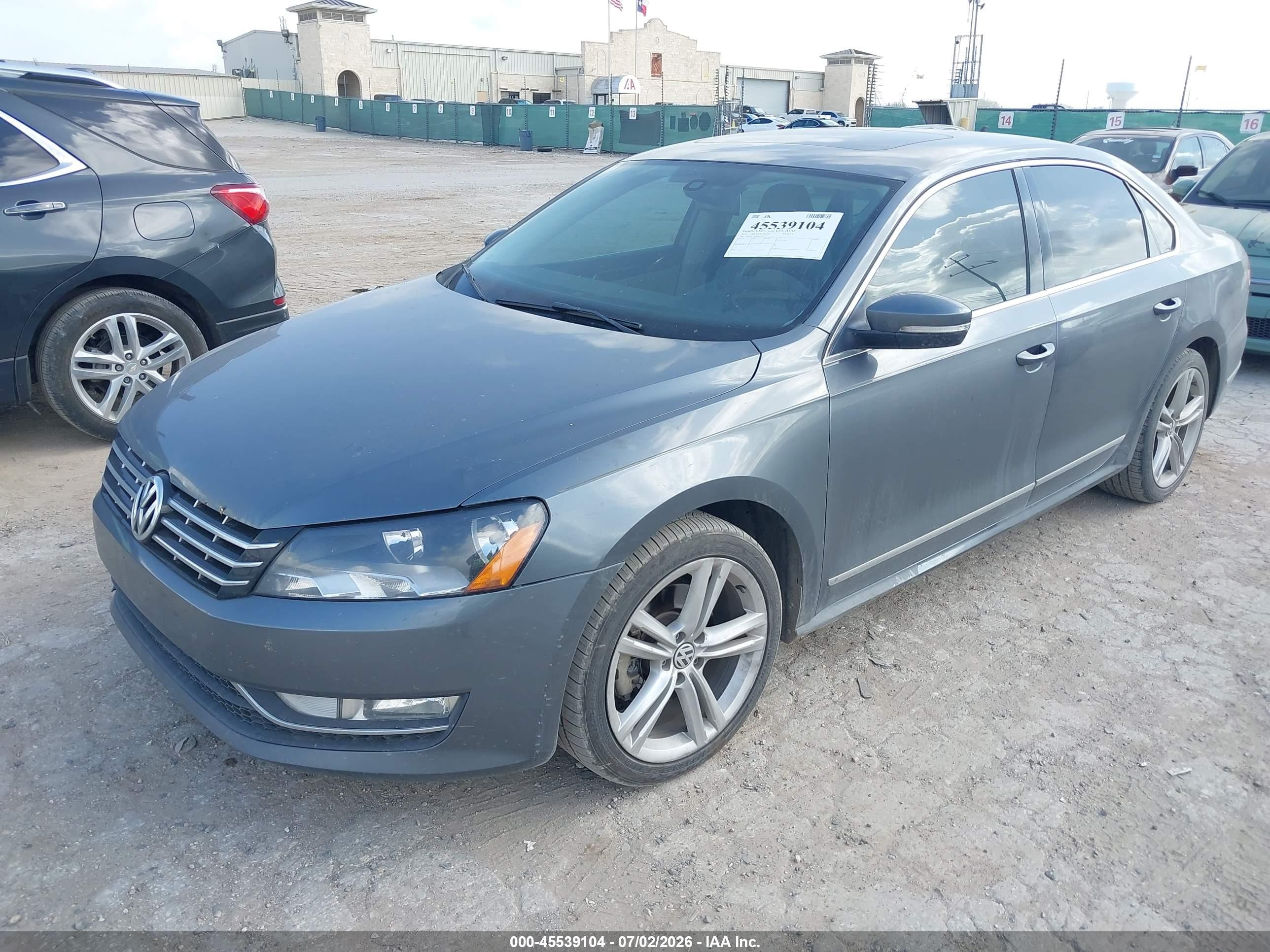 2014 Volkswagen Passat 2.0l Tdi Sel Premium vin: 1VWCN7A35EC039315