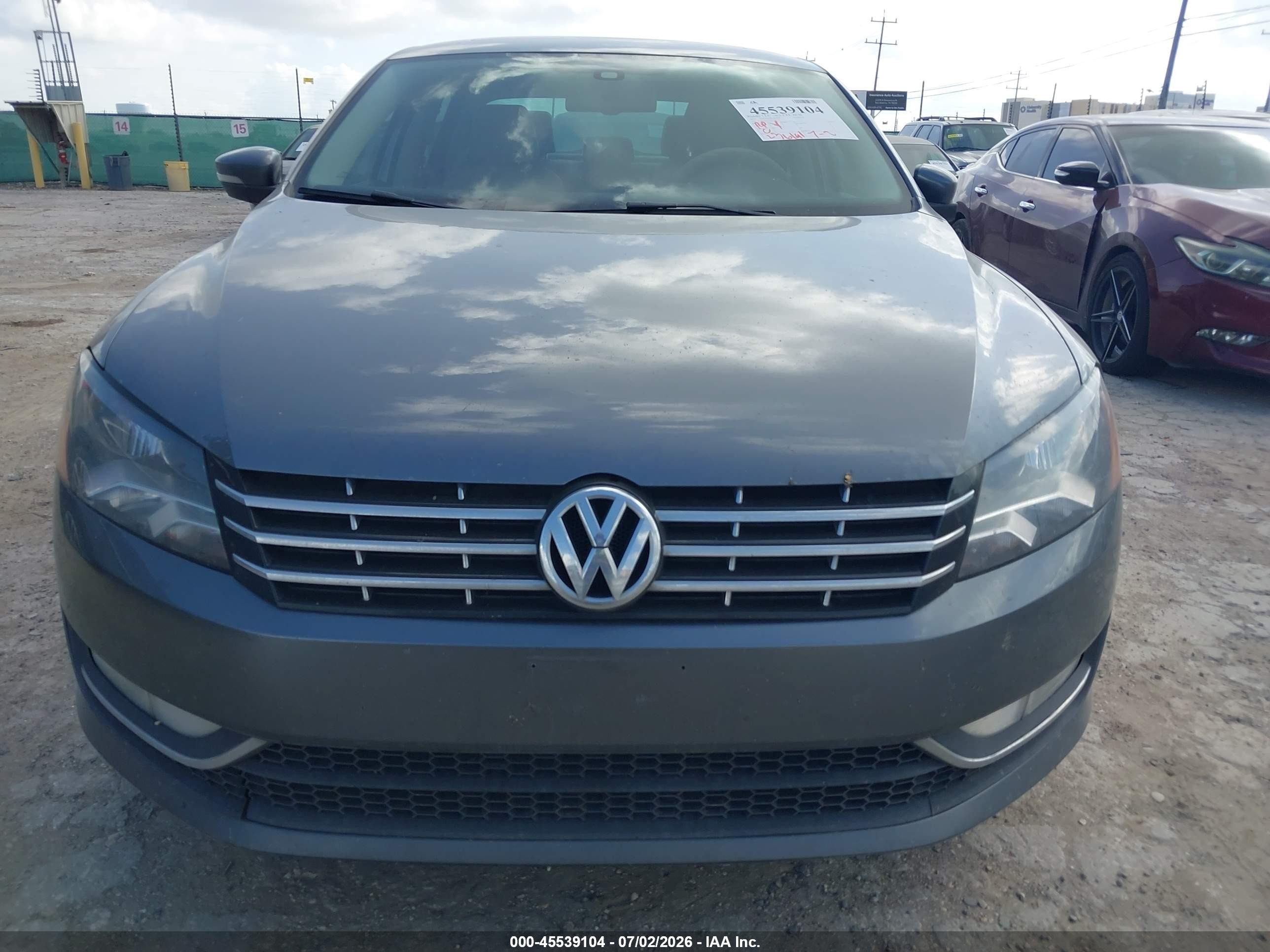 2014 Volkswagen Passat 2.0l Tdi Sel Premium vin: 1VWCN7A35EC039315